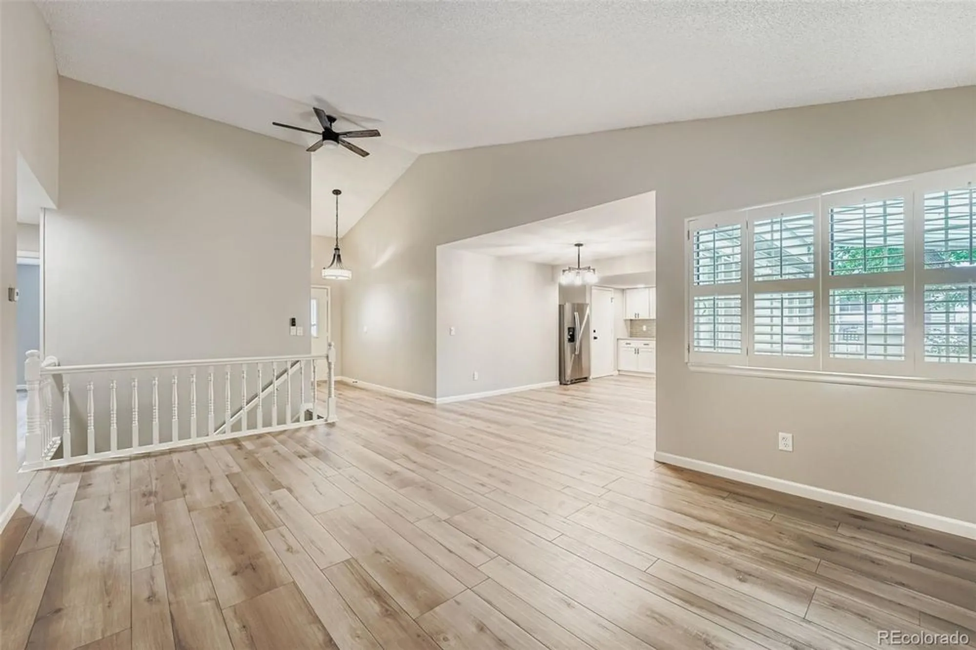 Property Slideshow image 4 of 22 | 2800 s heather gardens way b, Aurora, CO, 80014