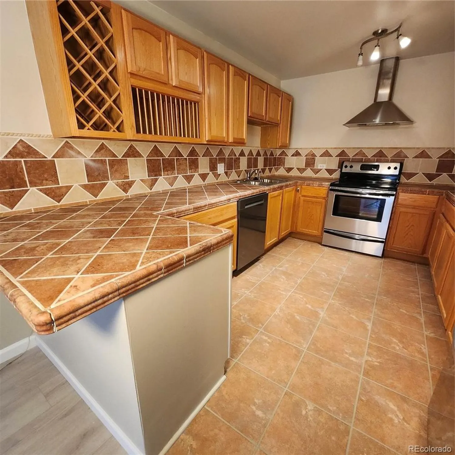 Property Slideshow image 17 of 48 | 755 s clinton st 6b, Denver, CO, 80247