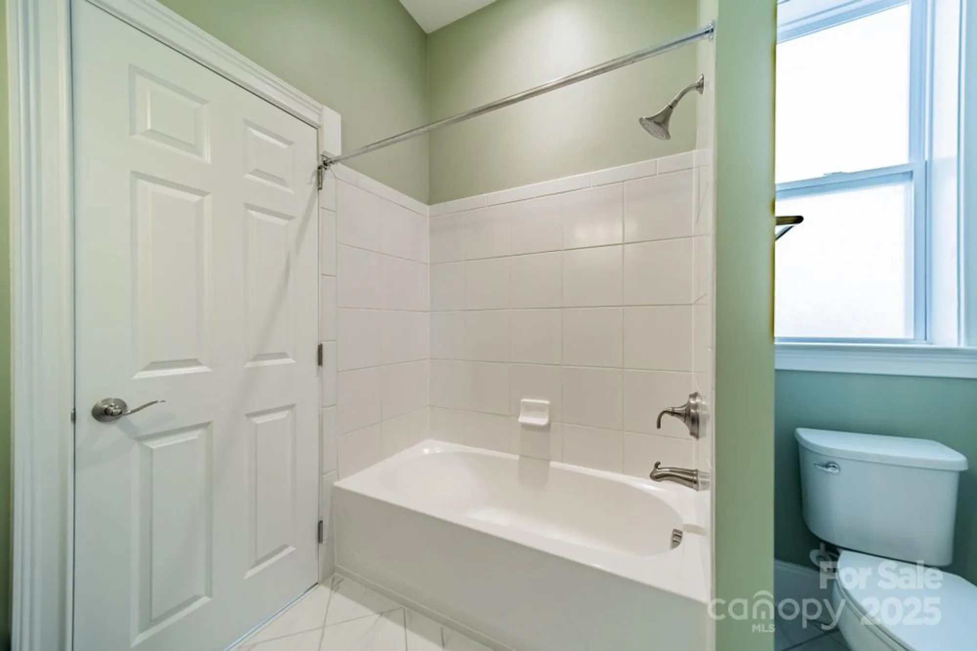 Property Slideshow image 32 of 44 | 15016 high bluff ct, Charlotte, NC, 28278