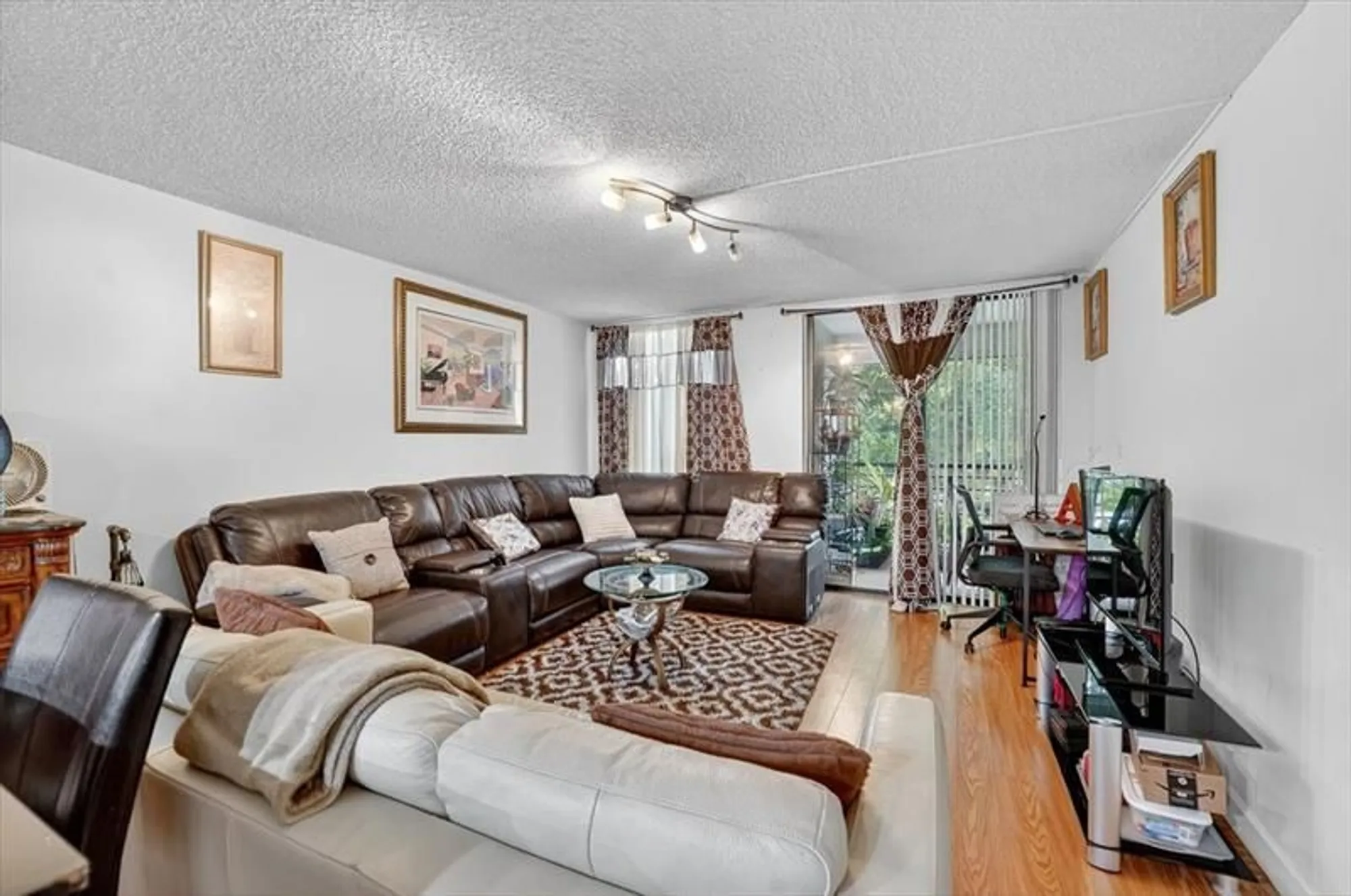 Property Slideshow image 11 of 30 | 7950 w mcnab rd apt 302, Tamarac, FL, 33321