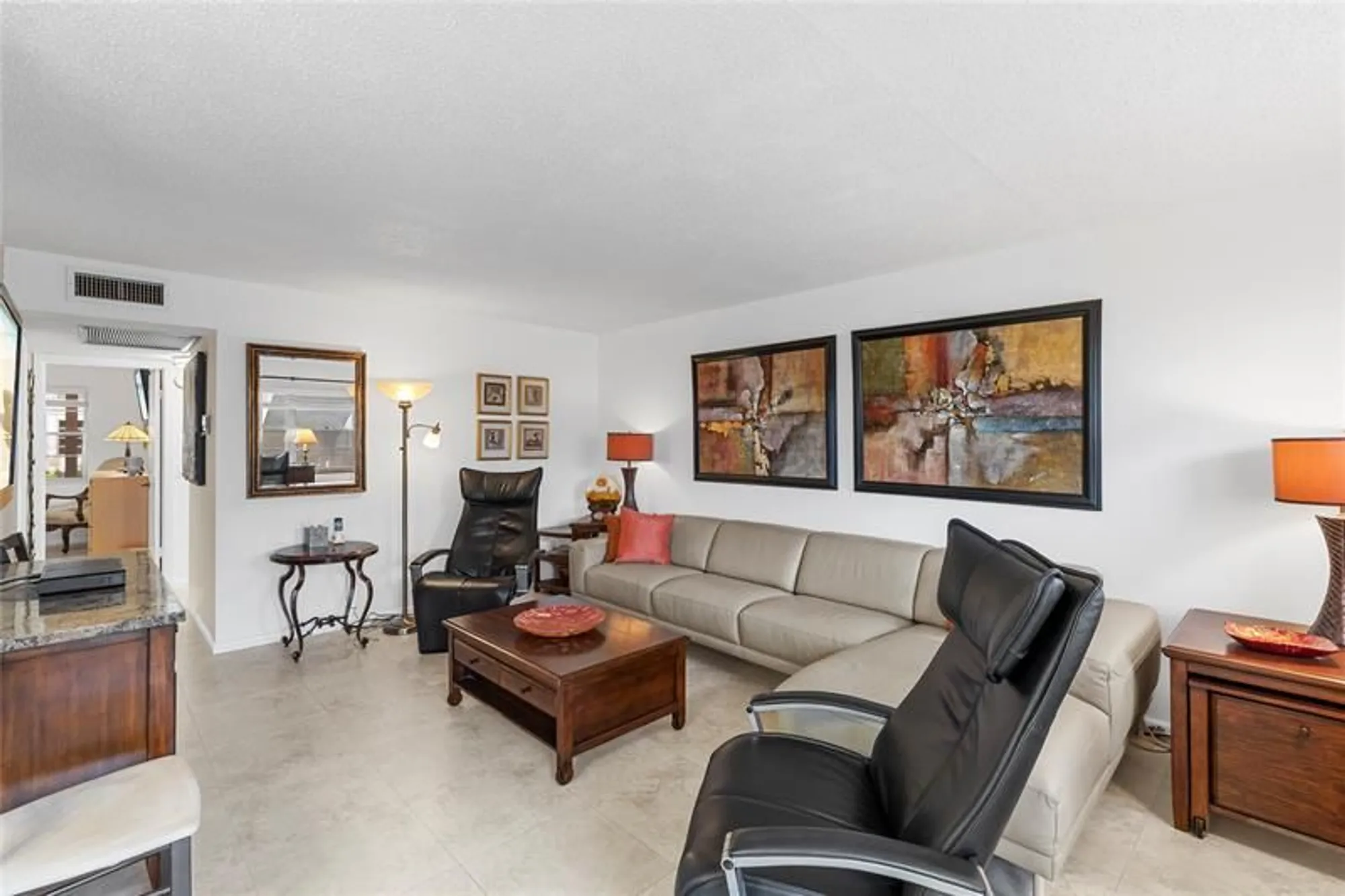 Property Slideshow image 11 of 60 | 210 oakridge n # 210, Deerfield Beach, FL, 33442