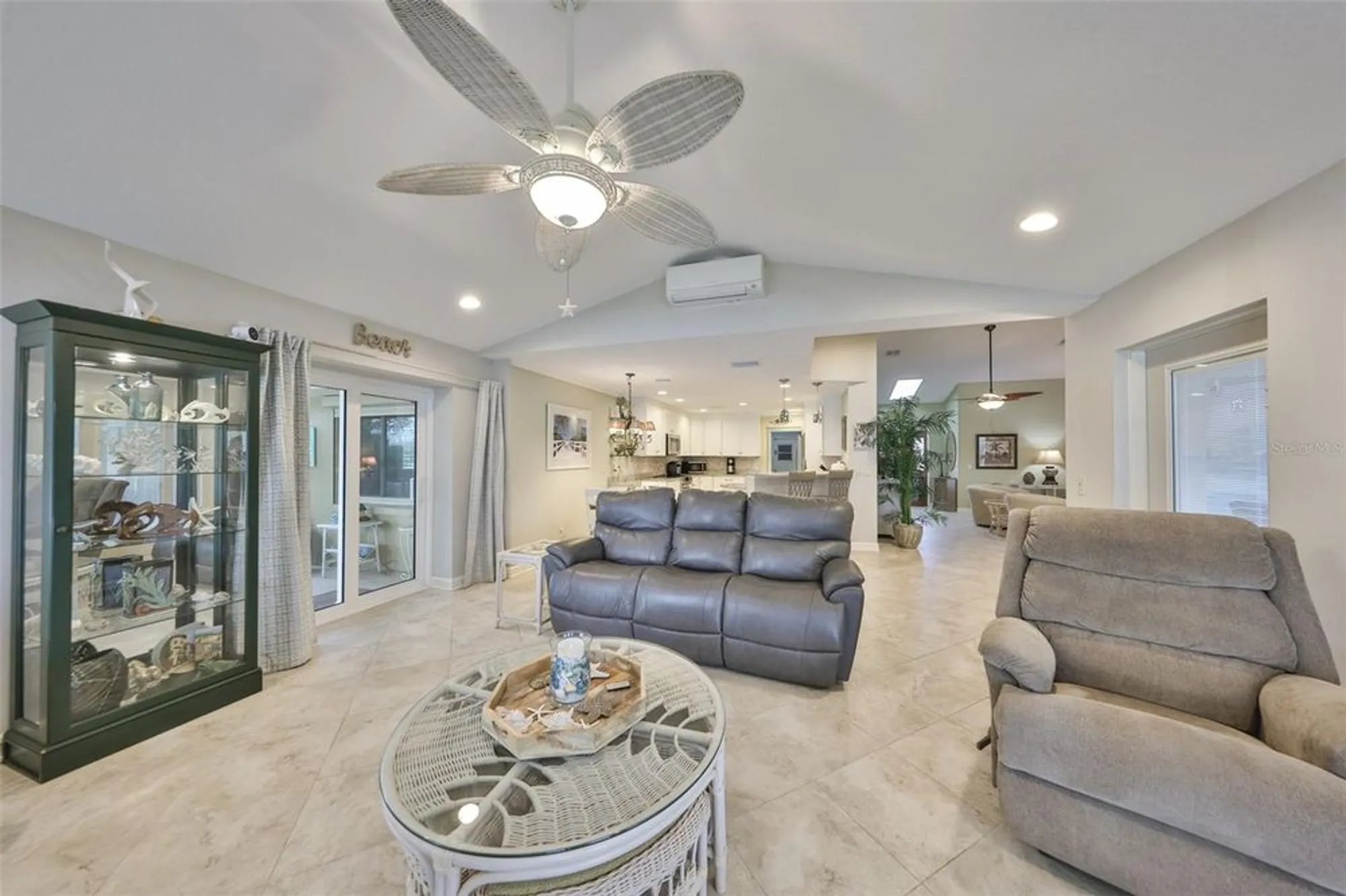 Property Slideshow image 21 of 59 | 1928 east view dr, Sun City Center, FL, 33573