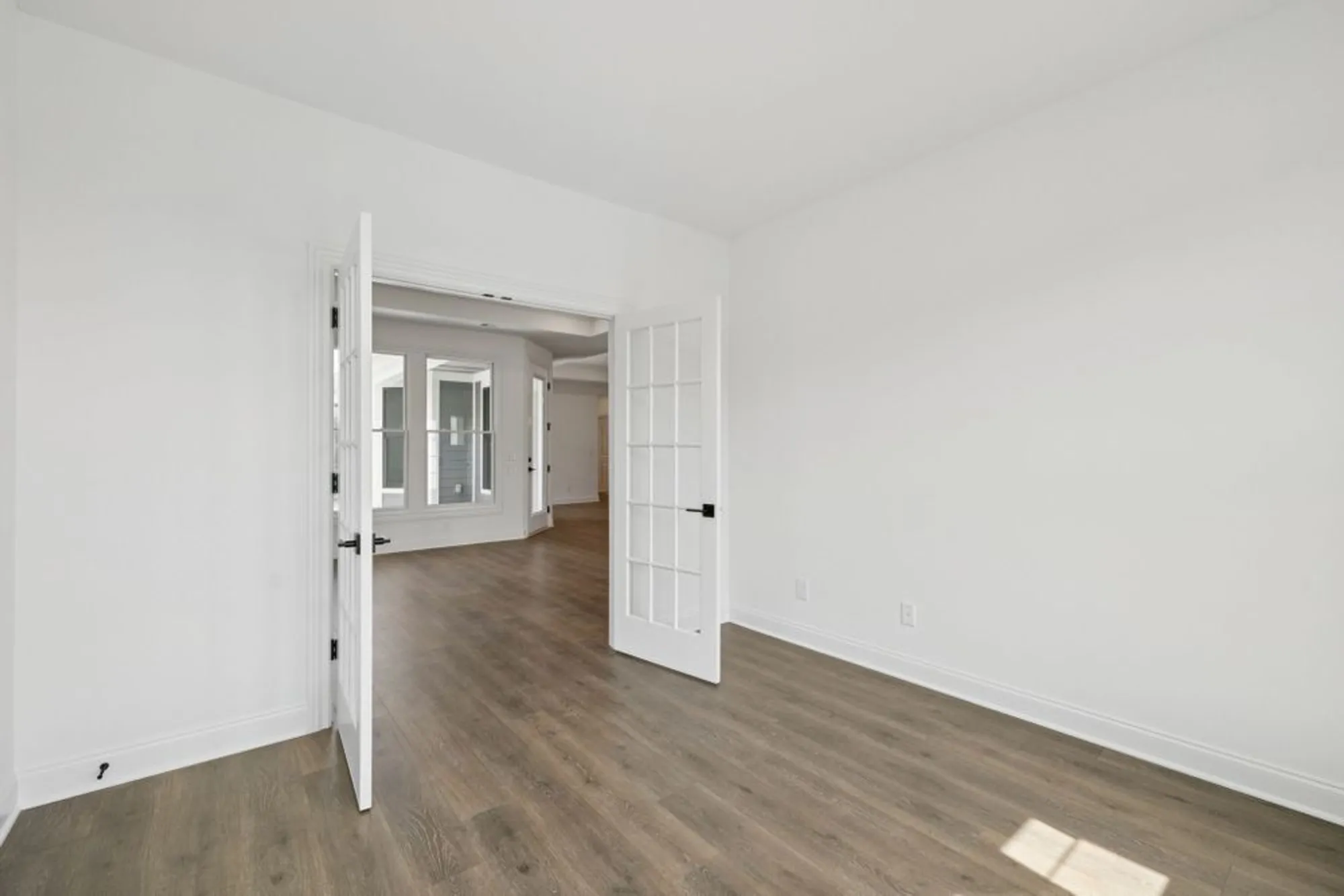 Property Slideshow image 19 of 64 | 512 restoration dr, Smyrna, TN, 37167