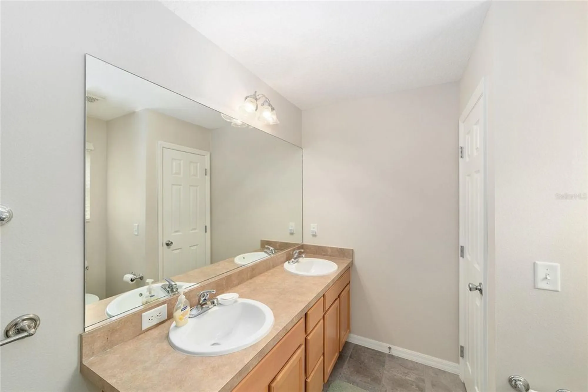 Property Slideshow image 25 of 58 | 2020 harston trl, The Villages, FL, 32162