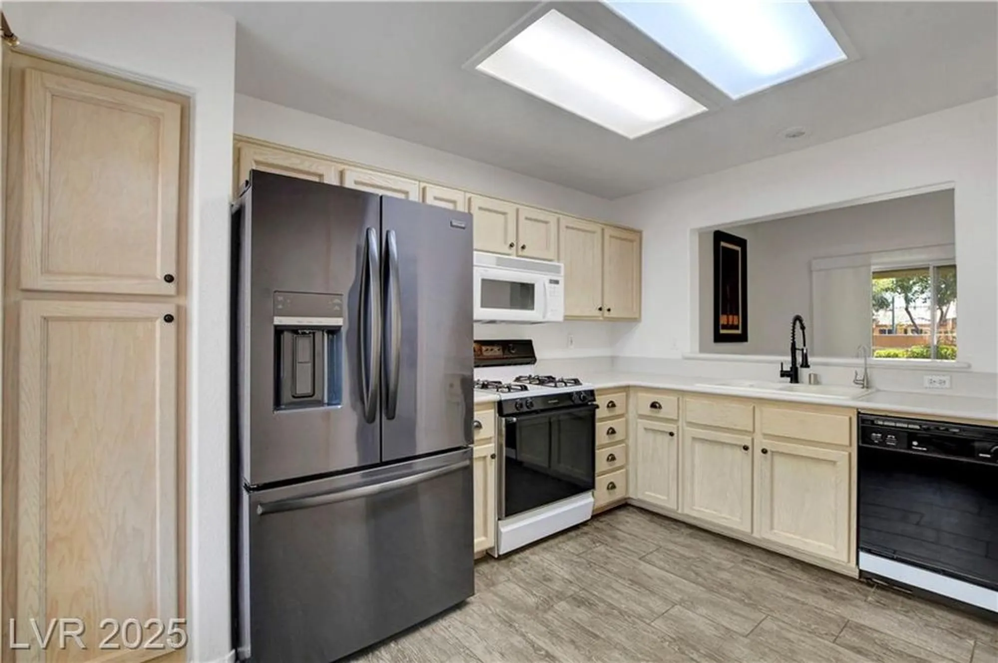 Property Slideshow image 30 of 58 | 9929 hemet dr, Las Vegas, NV, 89134