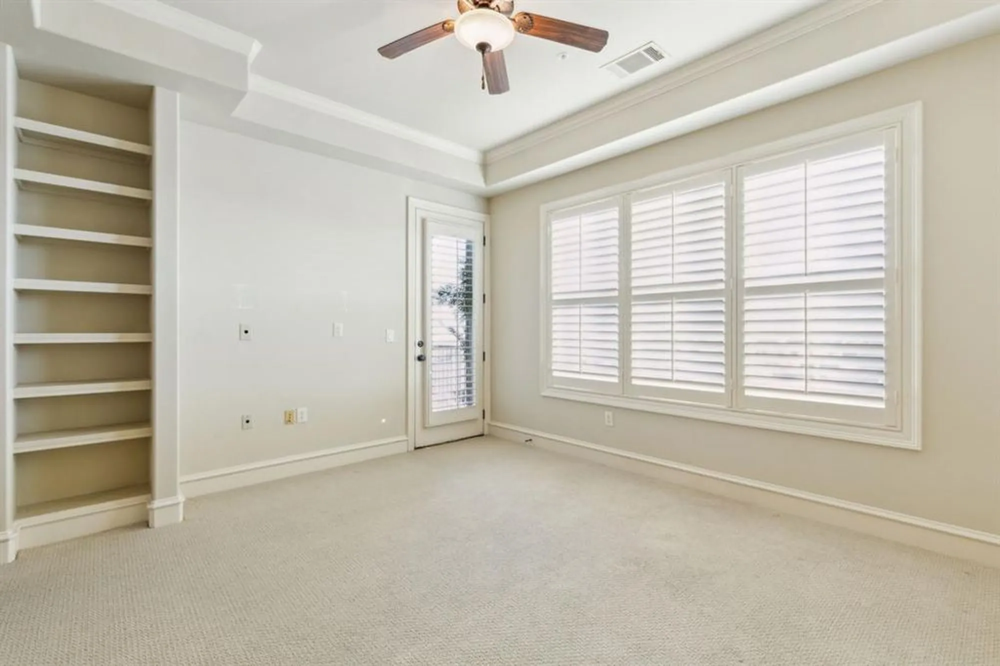 Property Slideshow image 9 of 22 | 301 watermere dr 401, Southlake, TX, 76092