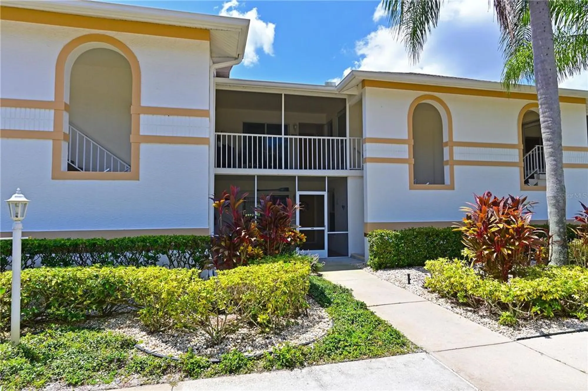 Property Slideshow image 27 of 70 | 6904 drewrys blf apt 803, Bradenton, FL, 34203