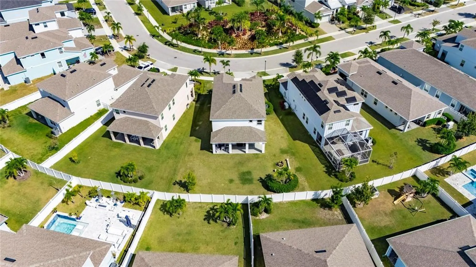 Property Slideshow image 57 of 91 | 324 blackrock ln, Apollo Beach, FL, 33572