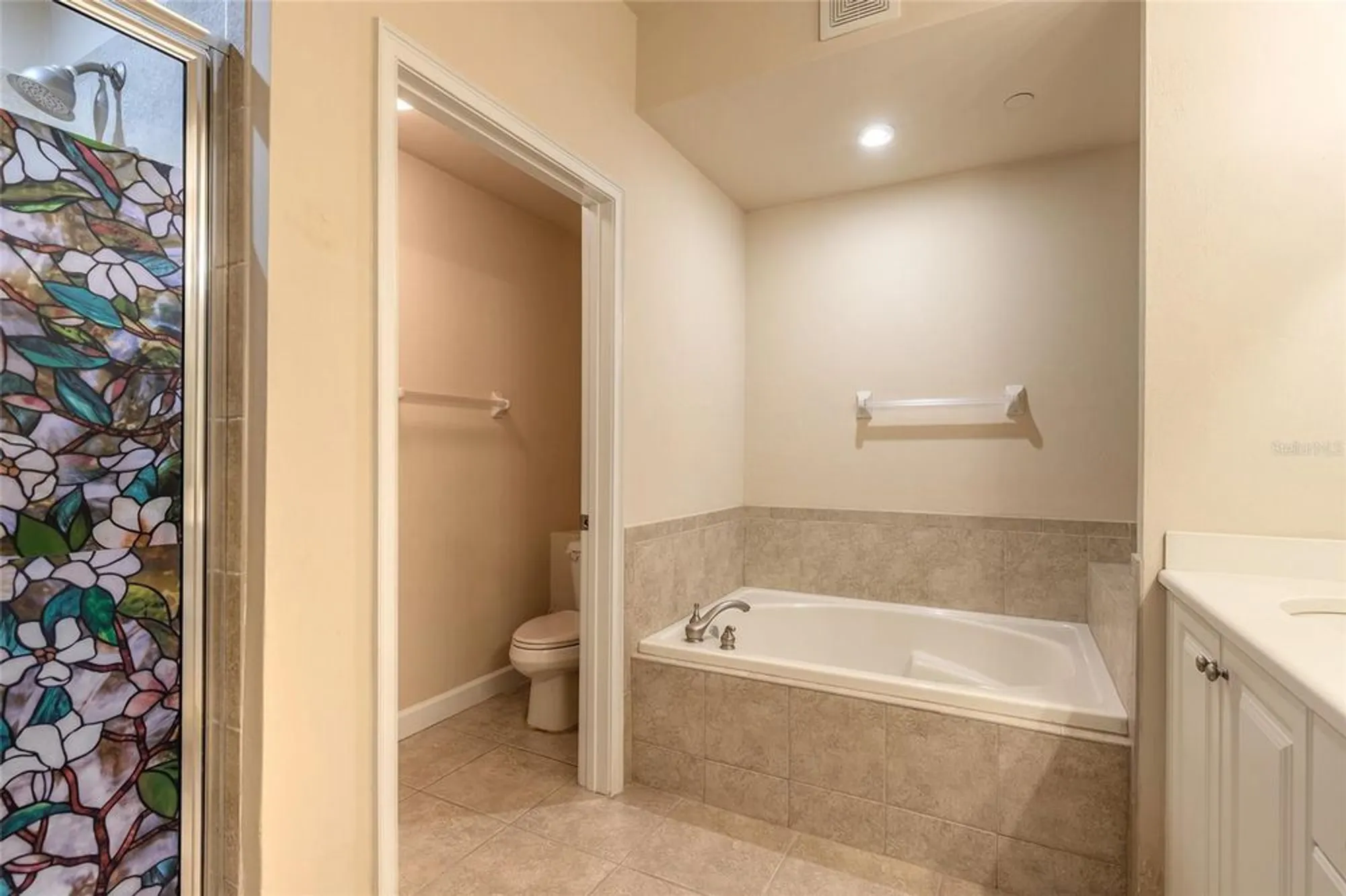 Property Slideshow image 23 of 55 | 424 luna bella ln 422, New Smyrna Beach, FL, 32168