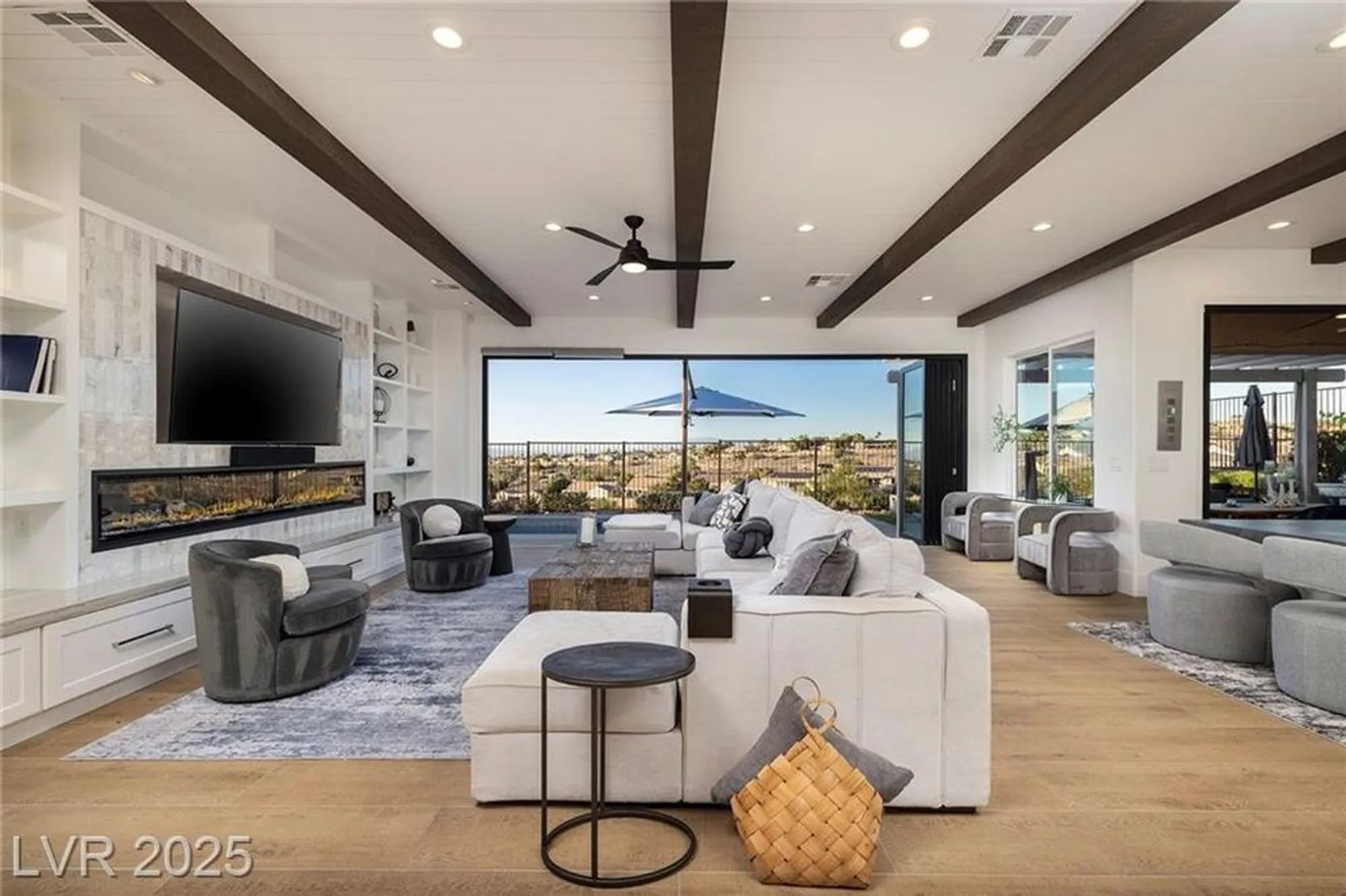 Property Slideshow image 13 of 48 | 2840 foxtail creek ave, Henderson, NV, 89052
