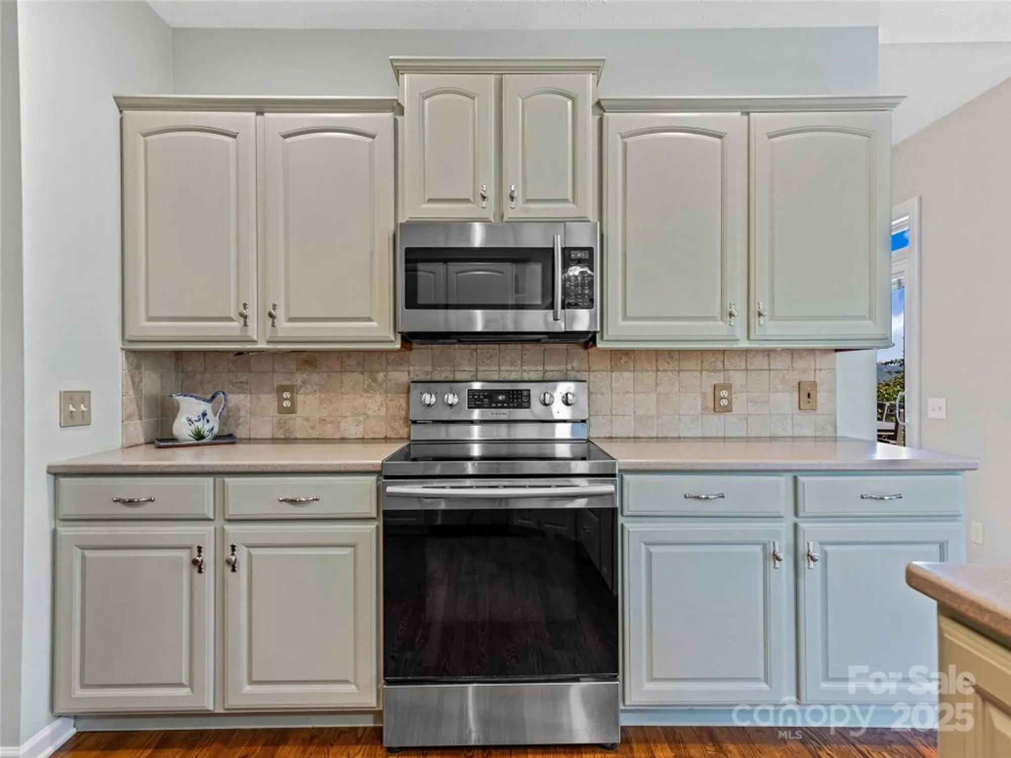 Property Slideshow image 15 of 48 | 222 bay laurel ln, Hendersonville, NC, 28791