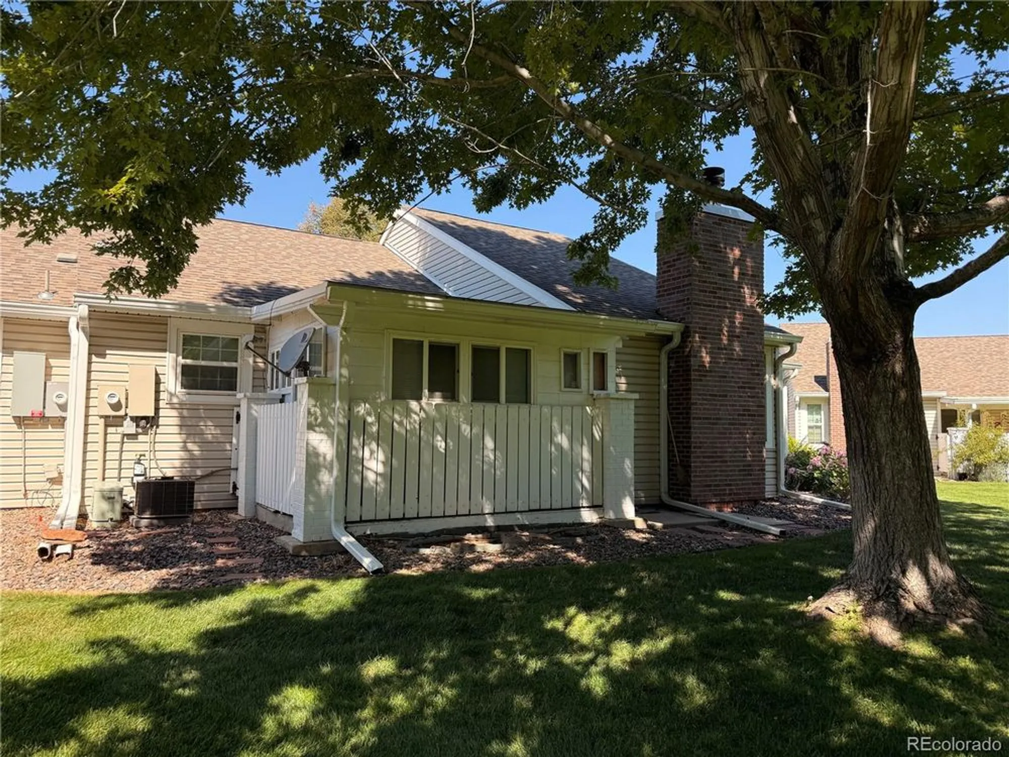 Property Slideshow image 5 of 28 | 13922 e linvale pl, Aurora, CO, 80014