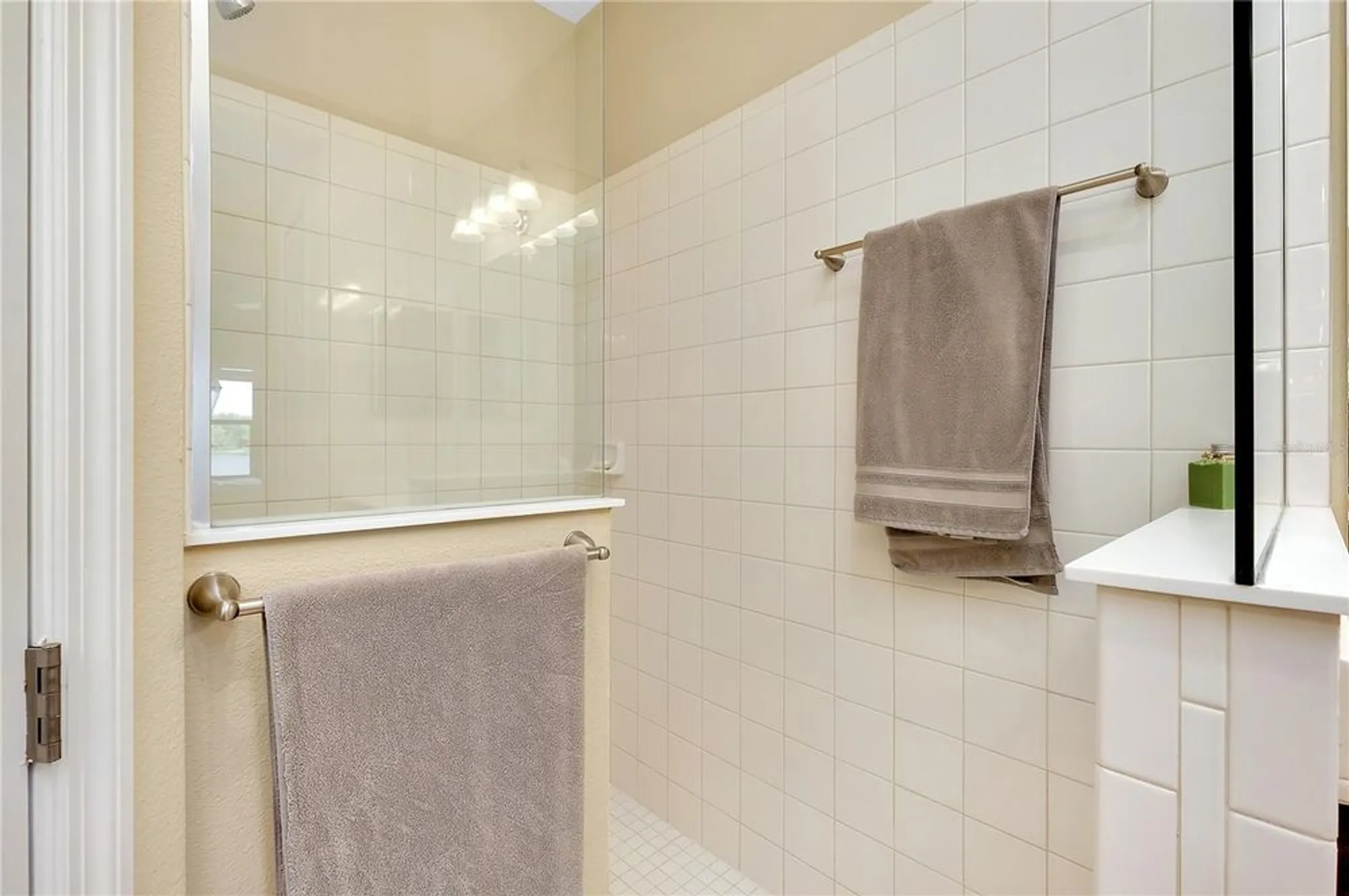 Property Slideshow image 33 of 59 | 21629 avon park ct, Venice, FL, 34293