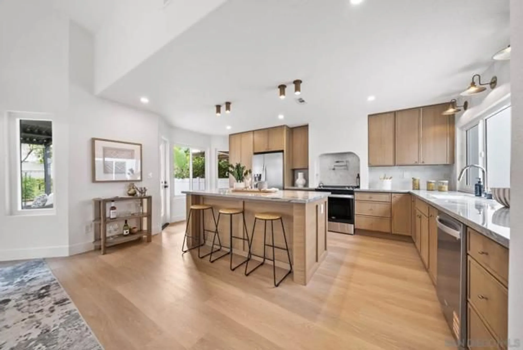 Property Slideshow image 2 of 30 | 4737 galicia way, Oceanside, CA, 92056