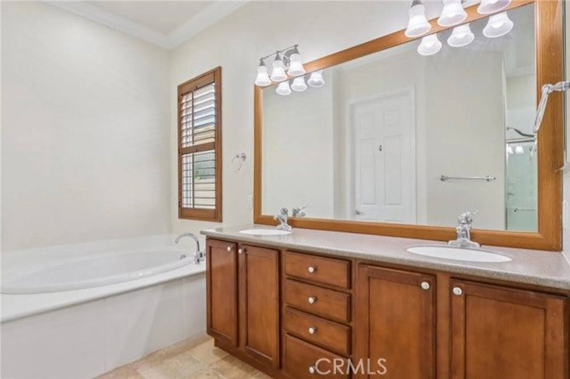 Property Slideshow image 23 of 70 | 5136 via bajamar, Hemet, CA, 92545