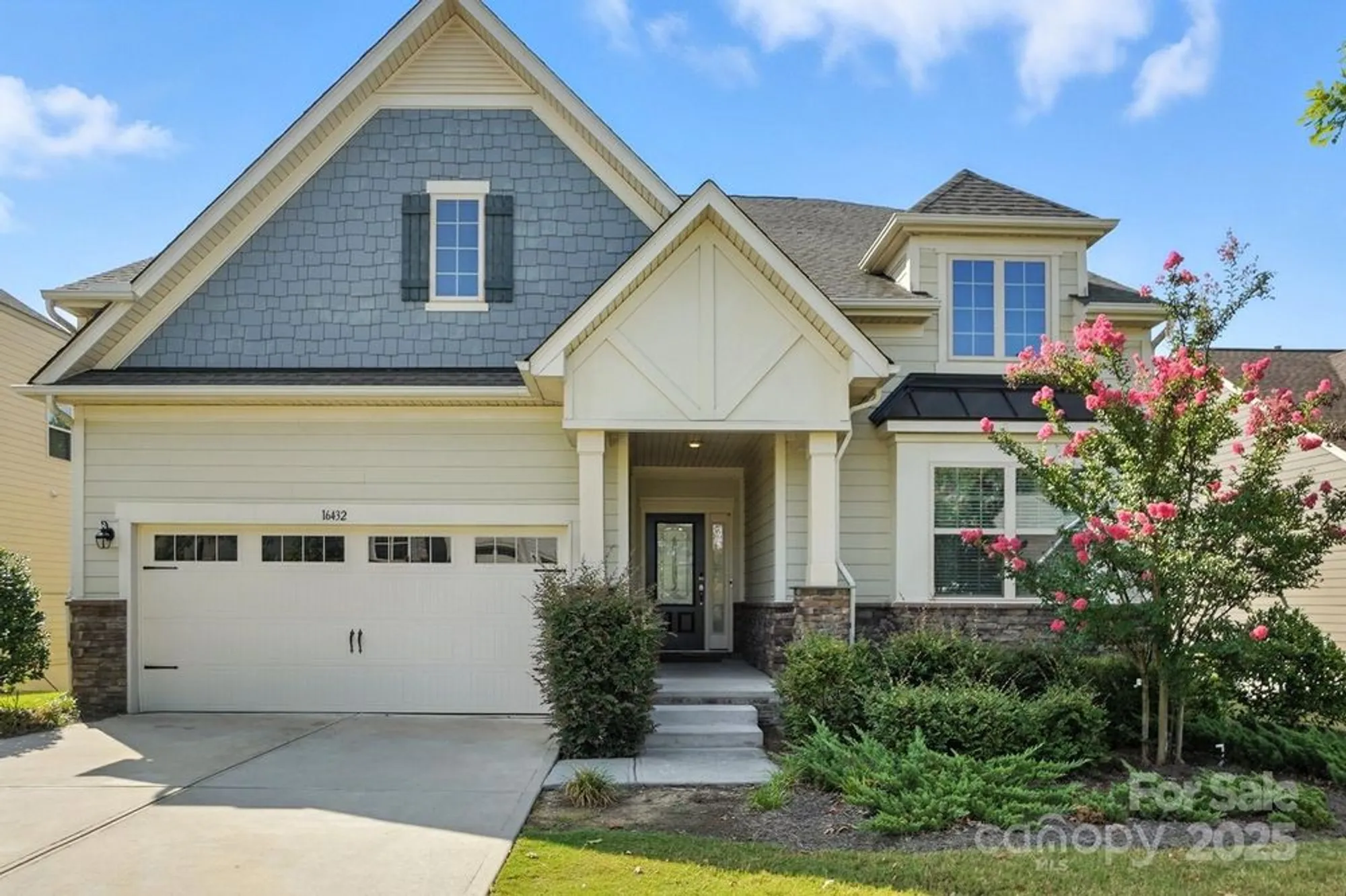 Property Slideshow image 1 of 48 | 16432 cozy cove rd, Charlotte, NC, 28278