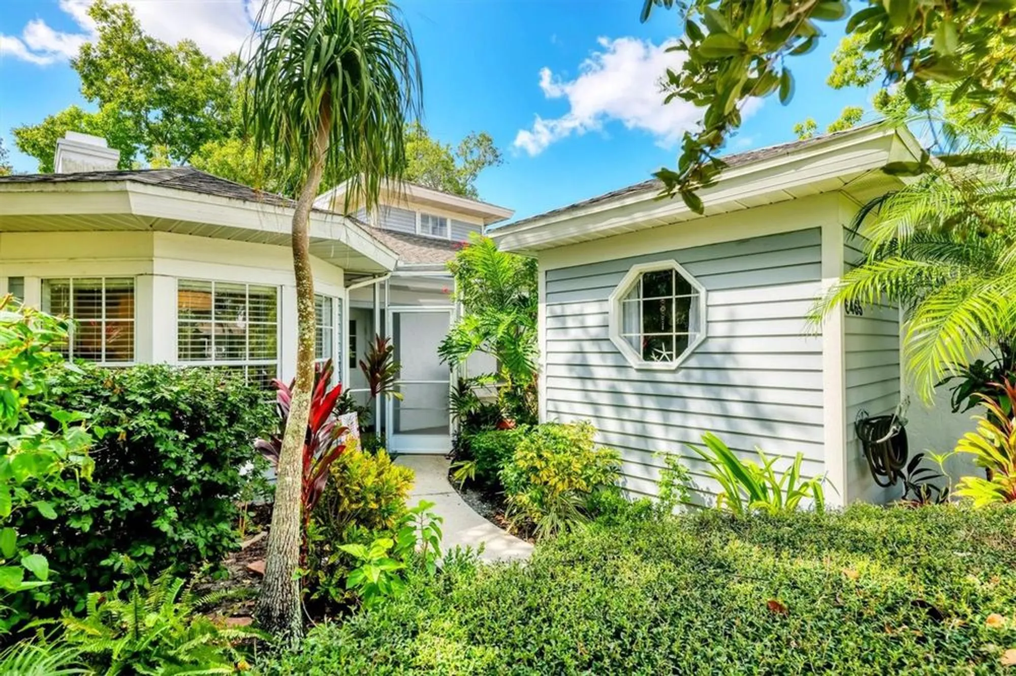 Property Slideshow image 3 of 63 | 6465 carrington cir 44, Sarasota, FL, 34238