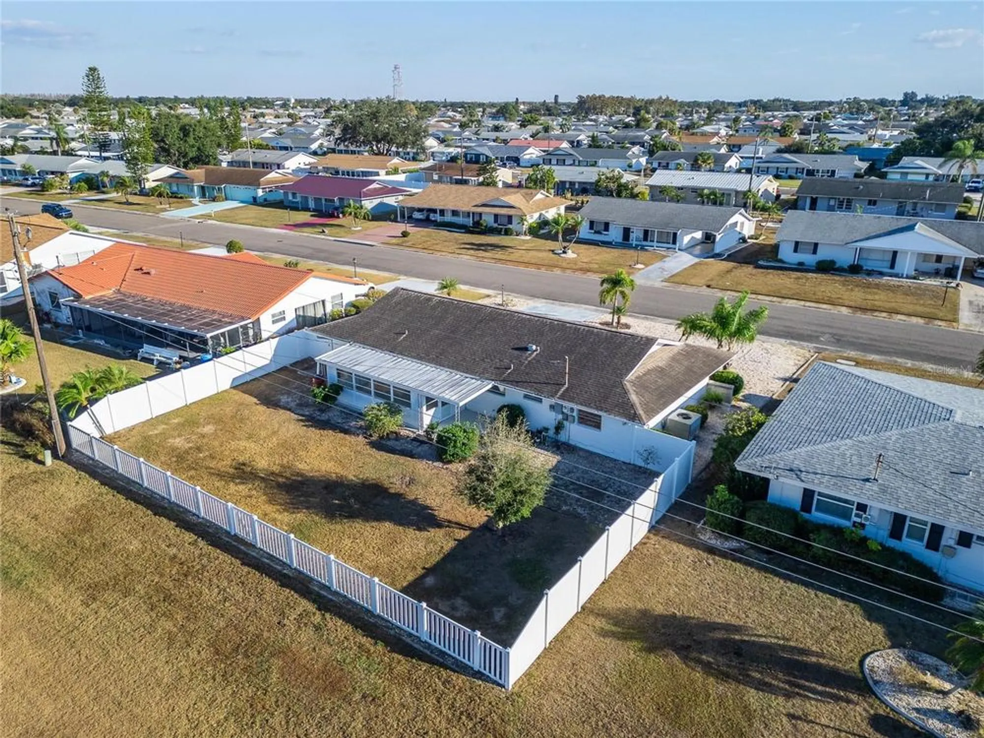 Property Slideshow image 41 of 43 | 743 ojai ave, Sun City Center, FL, 33573