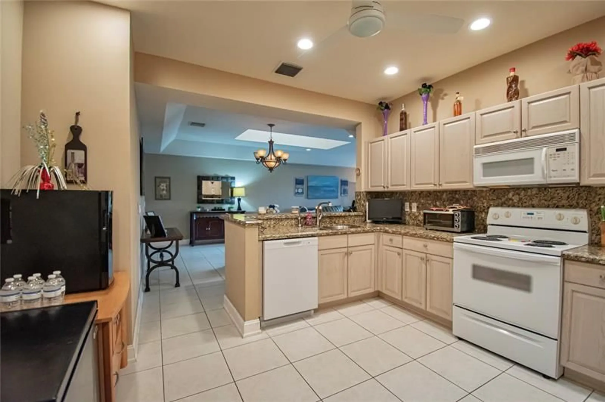 Property Slideshow image 21 of 34 | 12611 crystal pointe dr c, Boynton Beach, FL, 33437