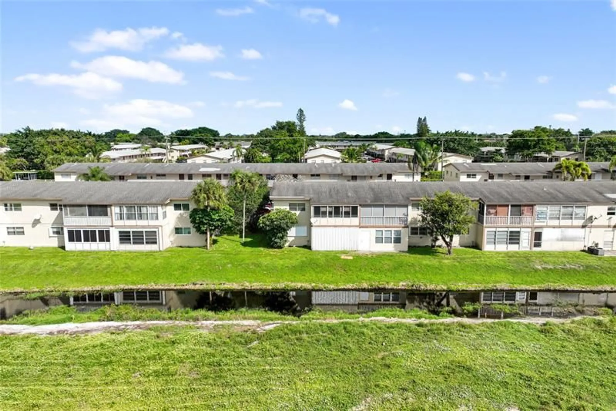 Property Slideshow image 47 of 51 | 551 nw 76th ter apt 208, Margate, FL, 33063