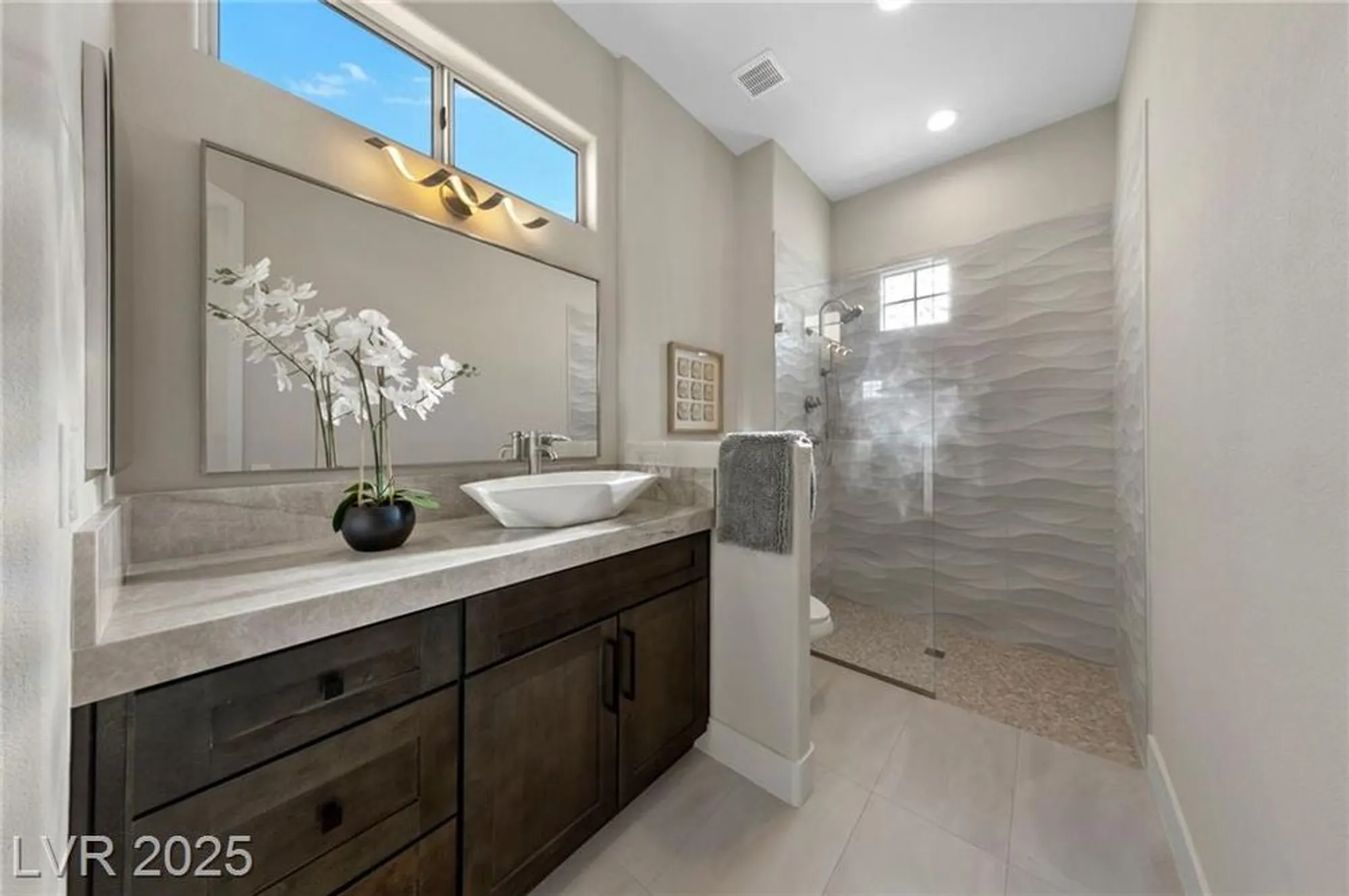 Property Slideshow image 42 of 56 | 2548 faiss dr, Las Vegas, NV, 89134