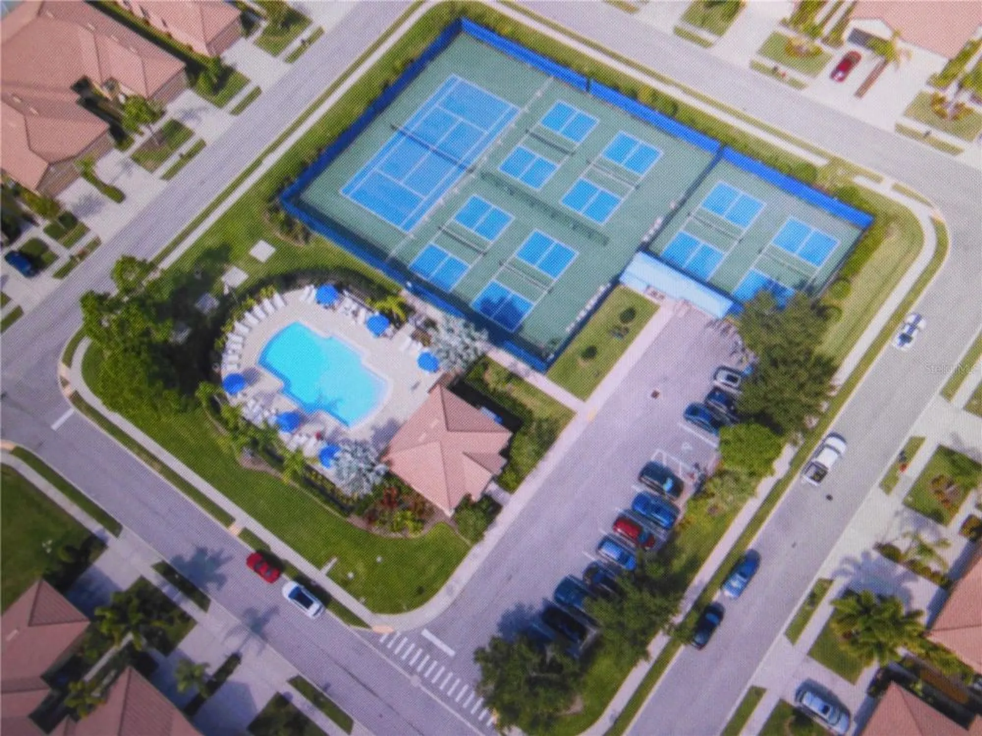 Property Slideshow image 10 of 61 | 344 mystic falls dr, Apollo Beach, FL, 33572