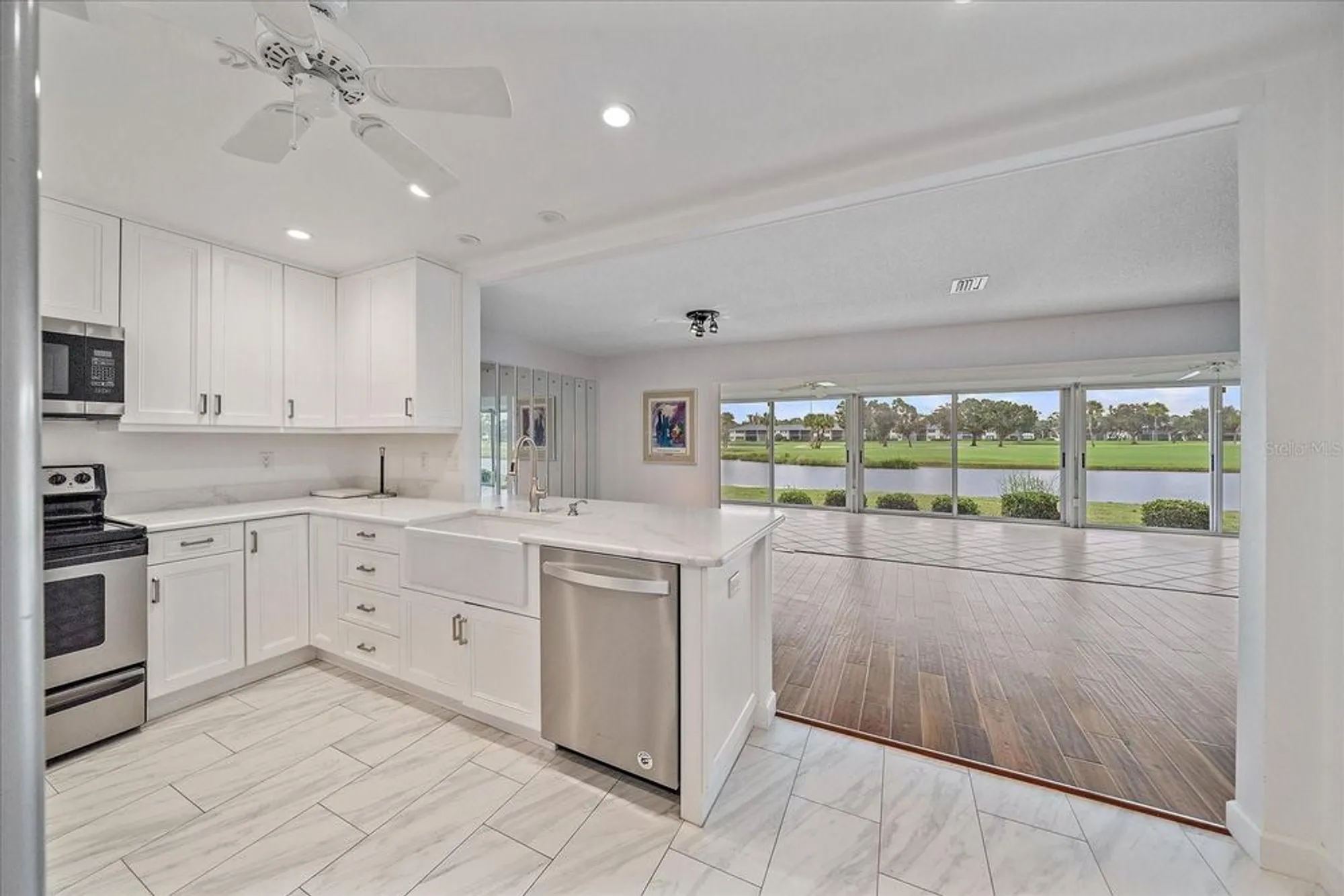 Property Slideshow image 9 of 36 | 7077 w country club dr, Sarasota, FL, 34243