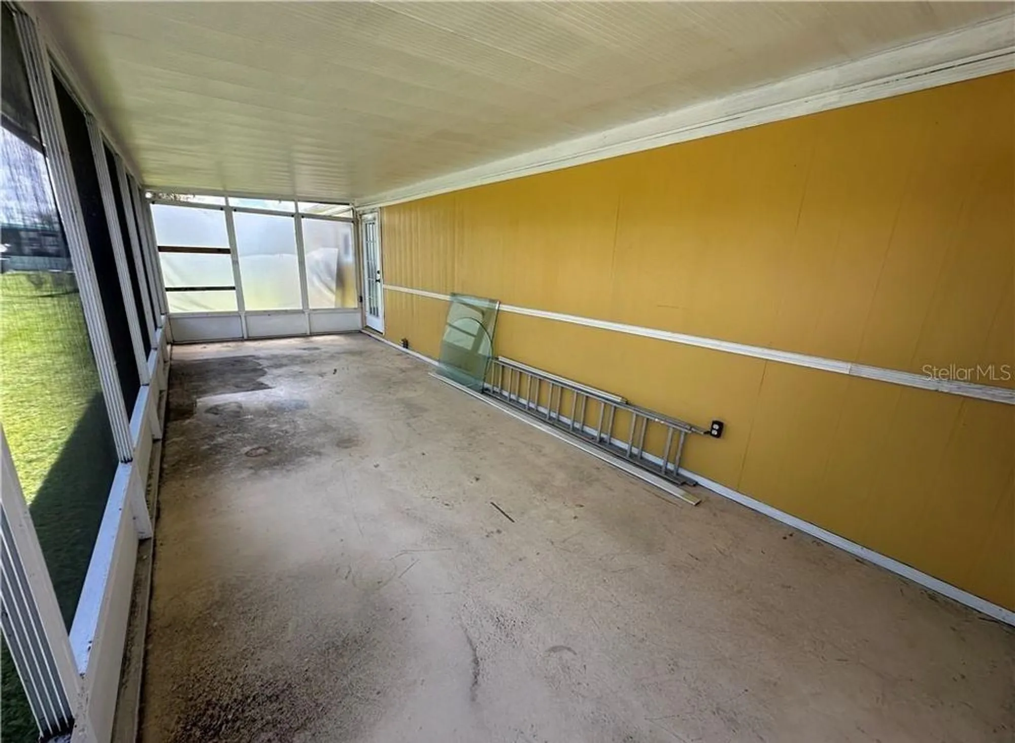 Property Slideshow image 13 of 39 | 14700 patrick henry rd, North Fort Myers, FL, 33917