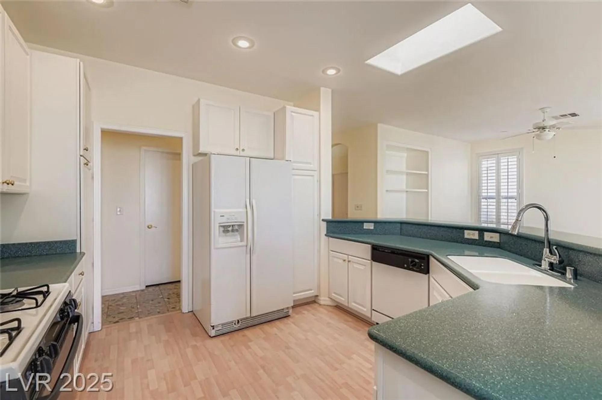 Property Slideshow image 20 of 37 | 10554 sopra ct, Las Vegas, NV, 89135