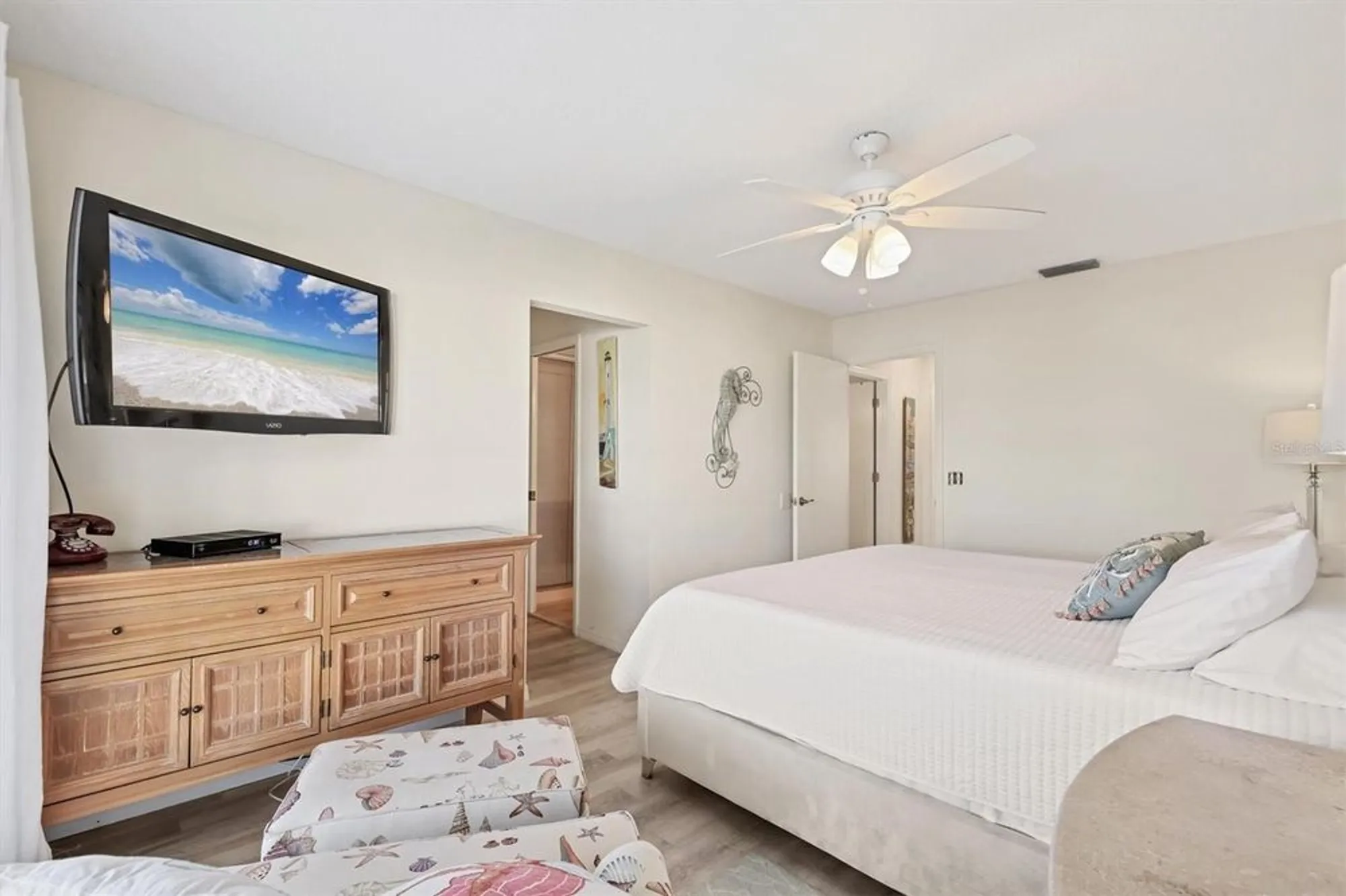 Property Slideshow image 12 of 29 | 840 audubon dr, Bradenton, FL, 34209