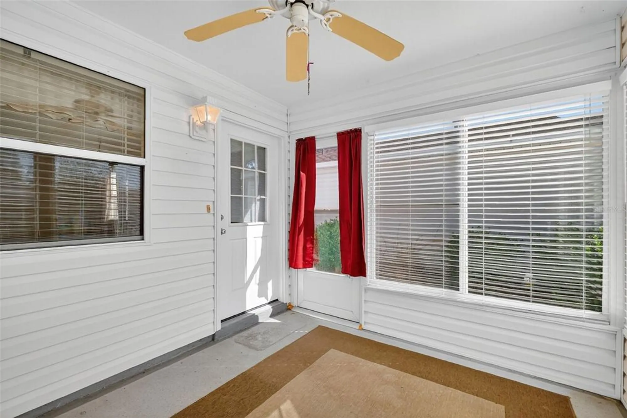 Property Slideshow image 28 of 35 | 2475 laurel bay ln, The Villages, FL, 32162