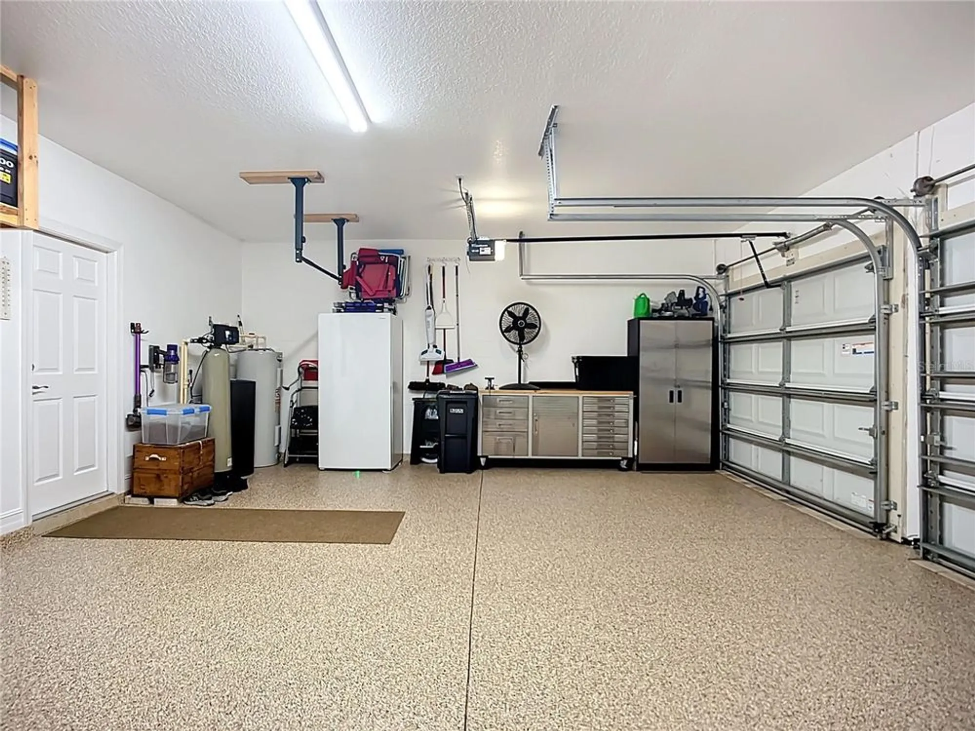 Property Slideshow image 54 of 74 | 16244 diamond bay dr, Wimauma, FL, 33598