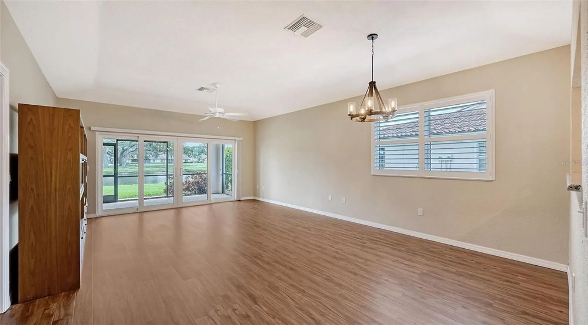 Property Slideshow image 6 of 63 | 7340 golf pointe cir, Sarasota, FL, 34243