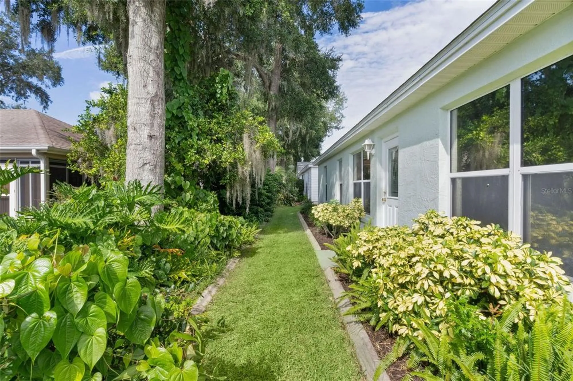 Property Slideshow image 37 of 44 | 912 ventura dr, The Villages, FL, 32159