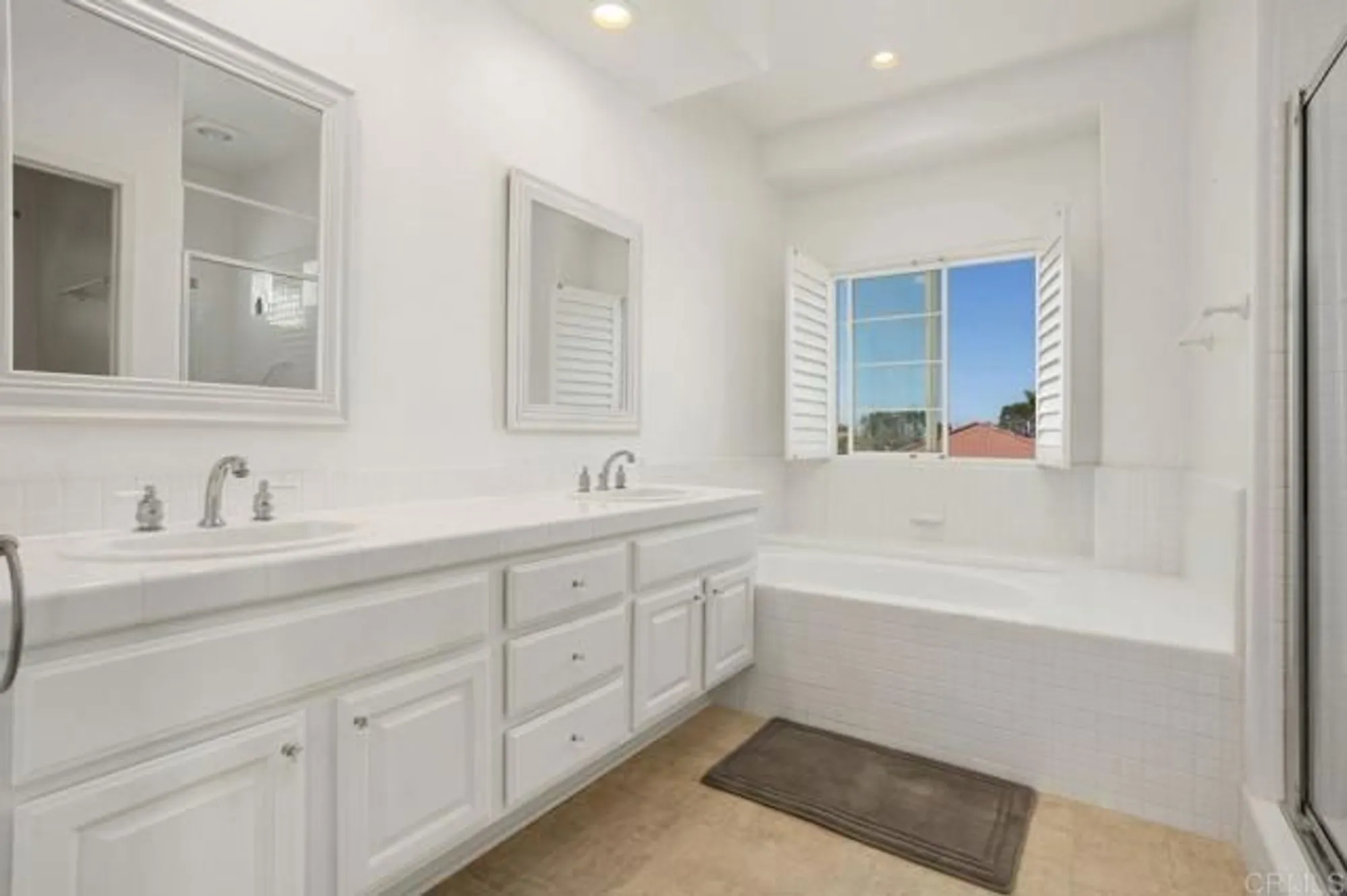 Property Slideshow image 33 of 48 | 3325 genoa way unit 110, Oceanside, CA, 92056