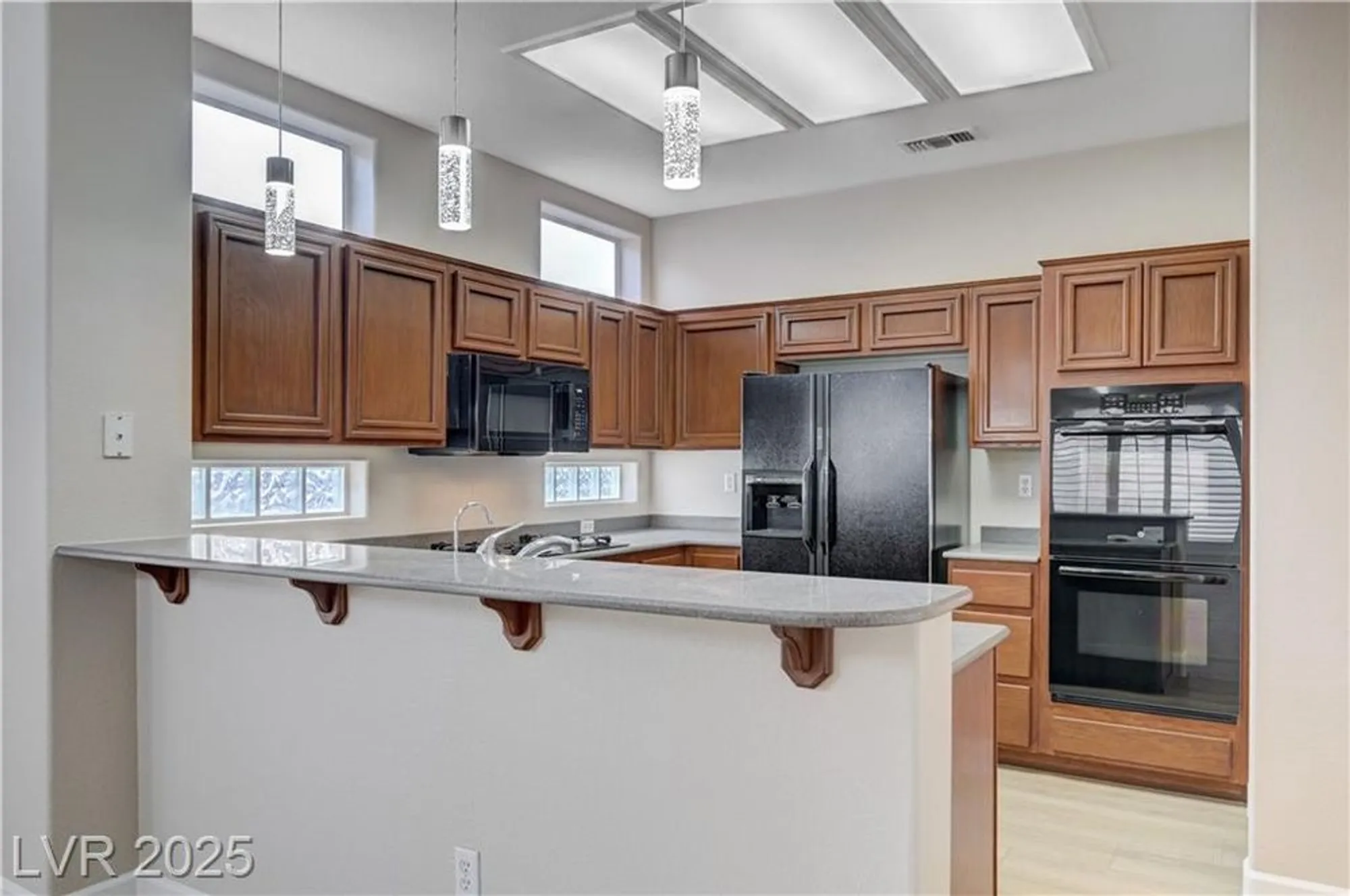 Property Slideshow image 16 of 77 | 2801 byron dr, Las Vegas, NV, 89134