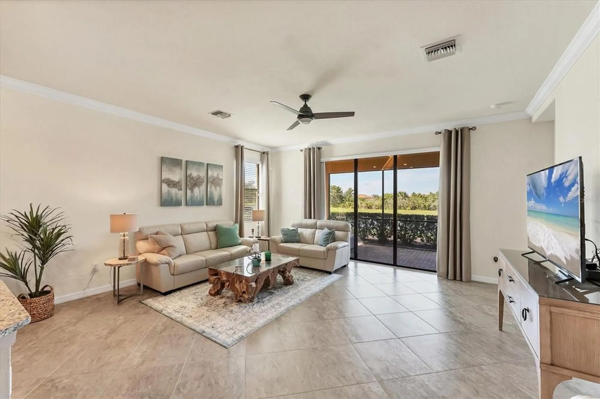 Property Slideshow image 10 of 47 | 10072 cozy grove dr, Venice, FL, 34293