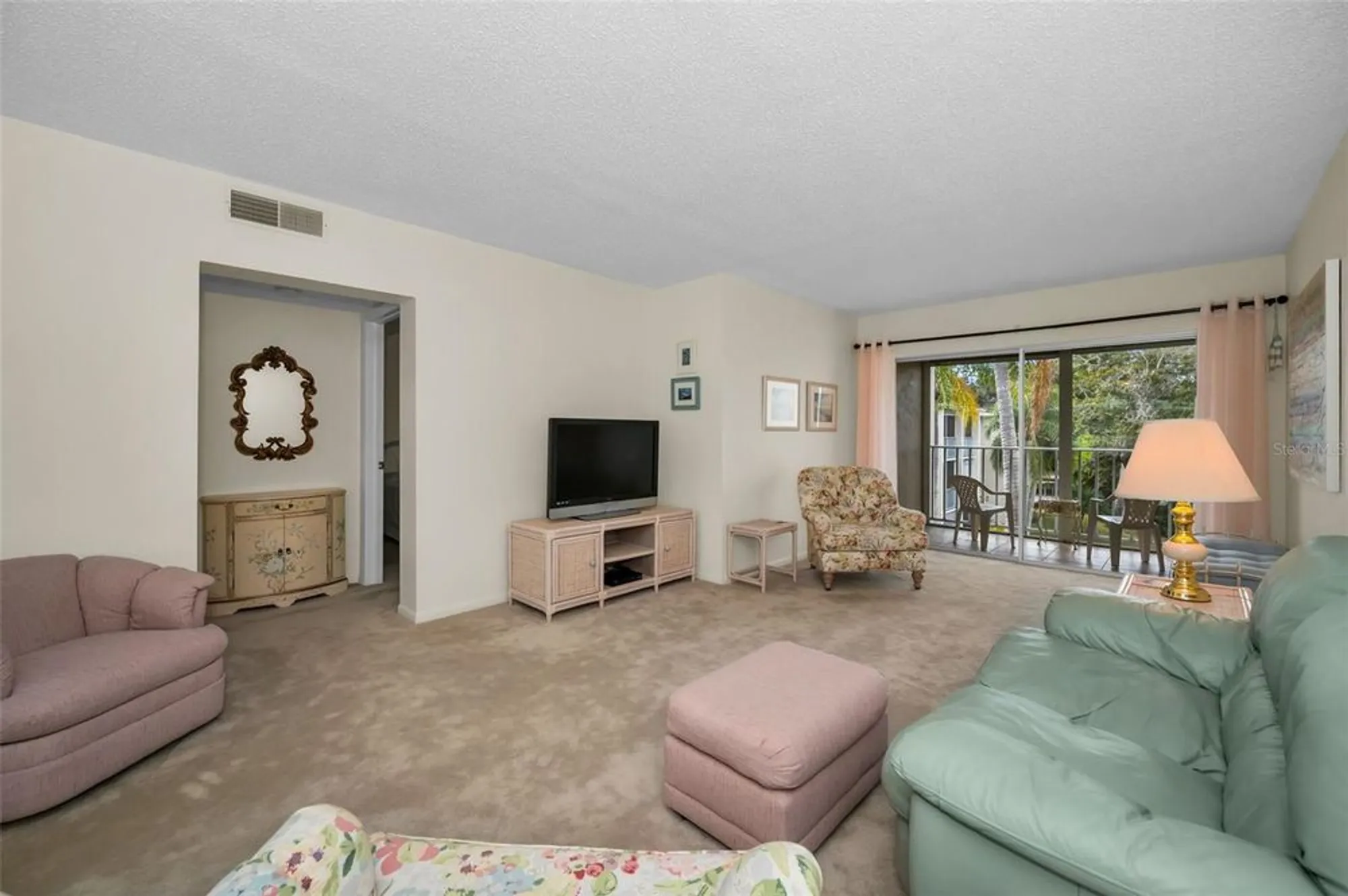 Property Slideshow image 2 of 53 | 960 virginia st 307, Dunedin, FL, 34698