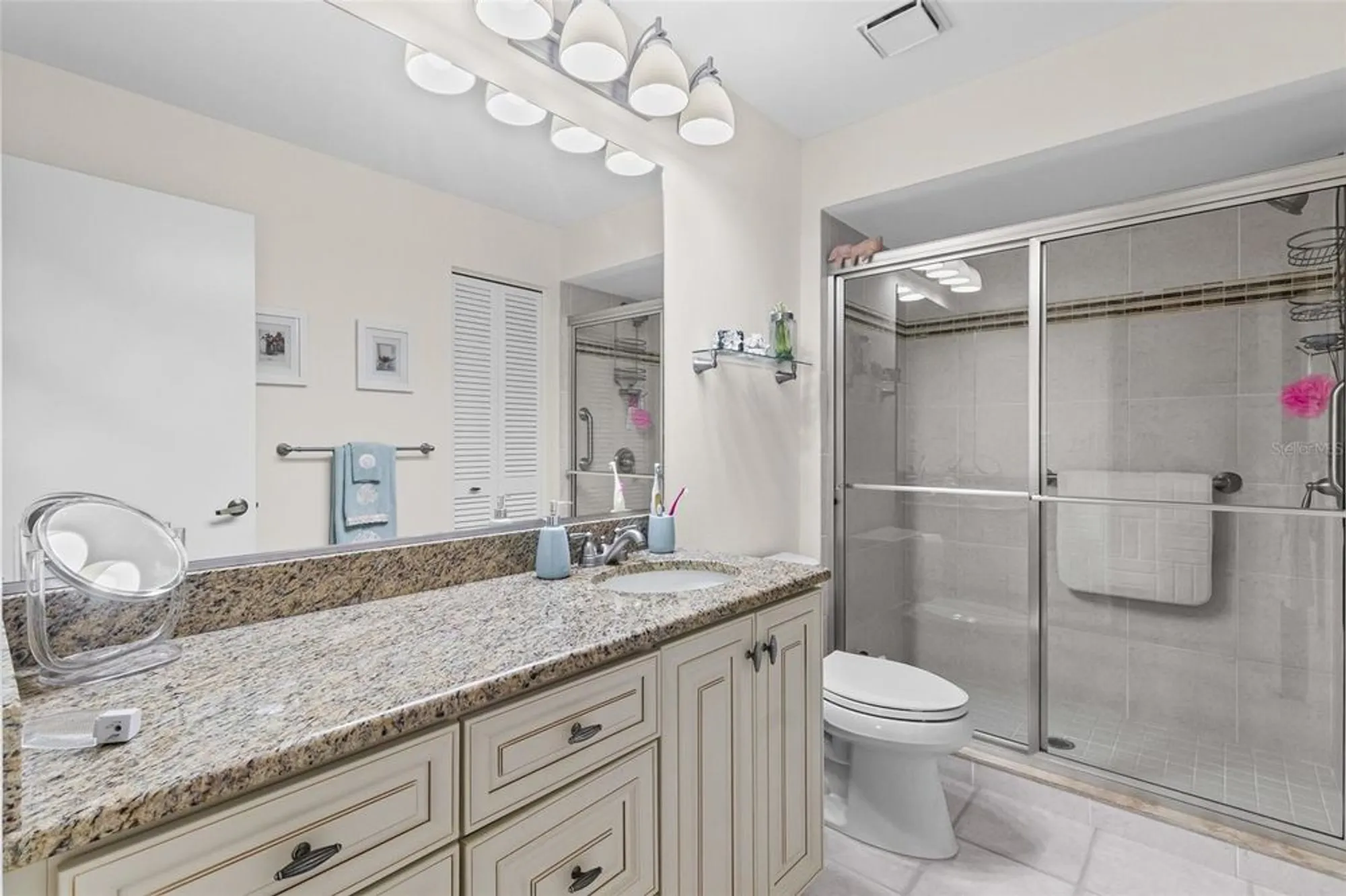 Property Slideshow image 26 of 61 | 6089 clubside dr # 00, Sarasota, FL, 34243