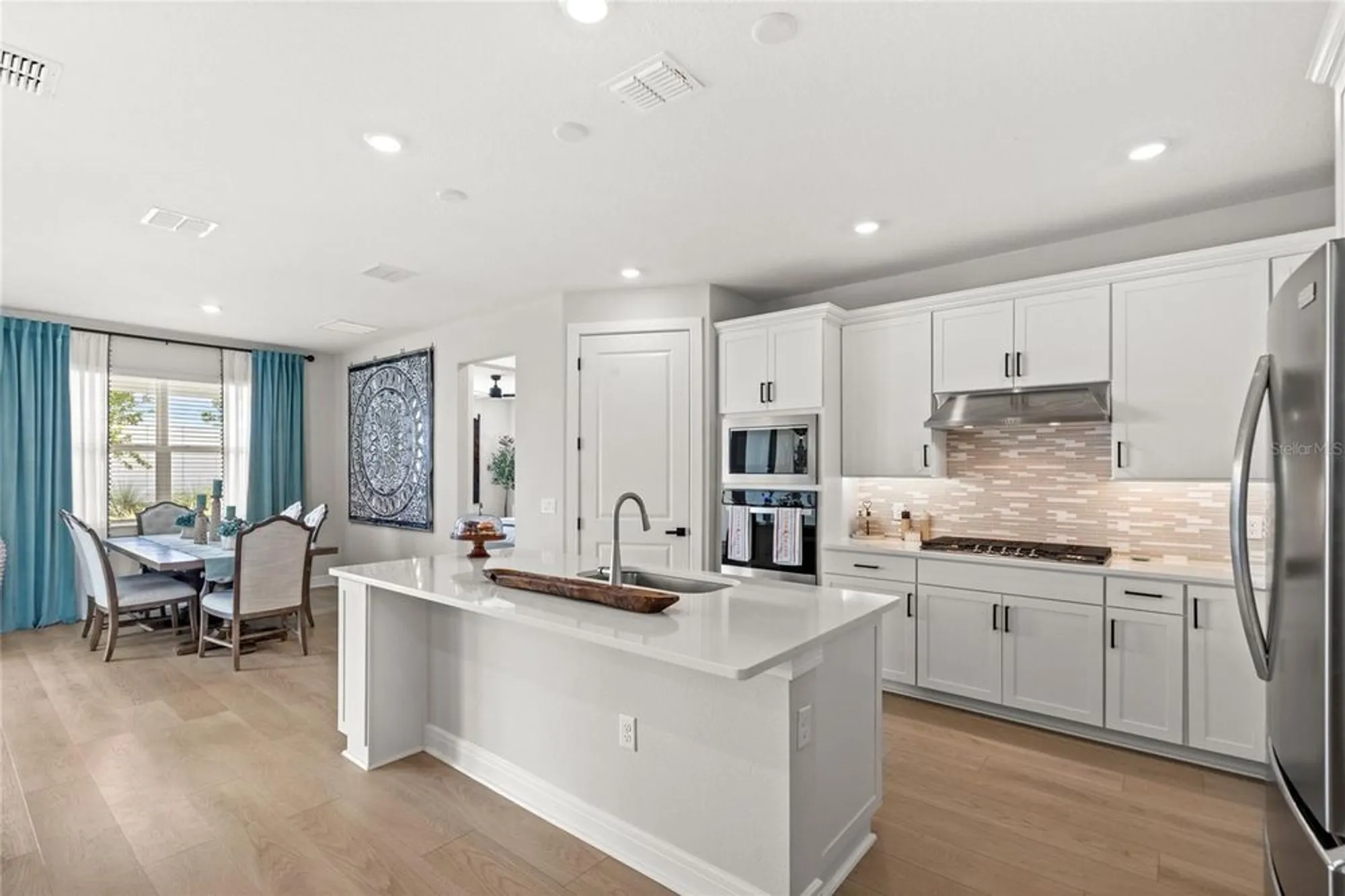 Property Slideshow image 9 of 40 | 13732 fresh ivy st, Winter Garden, FL, 34787