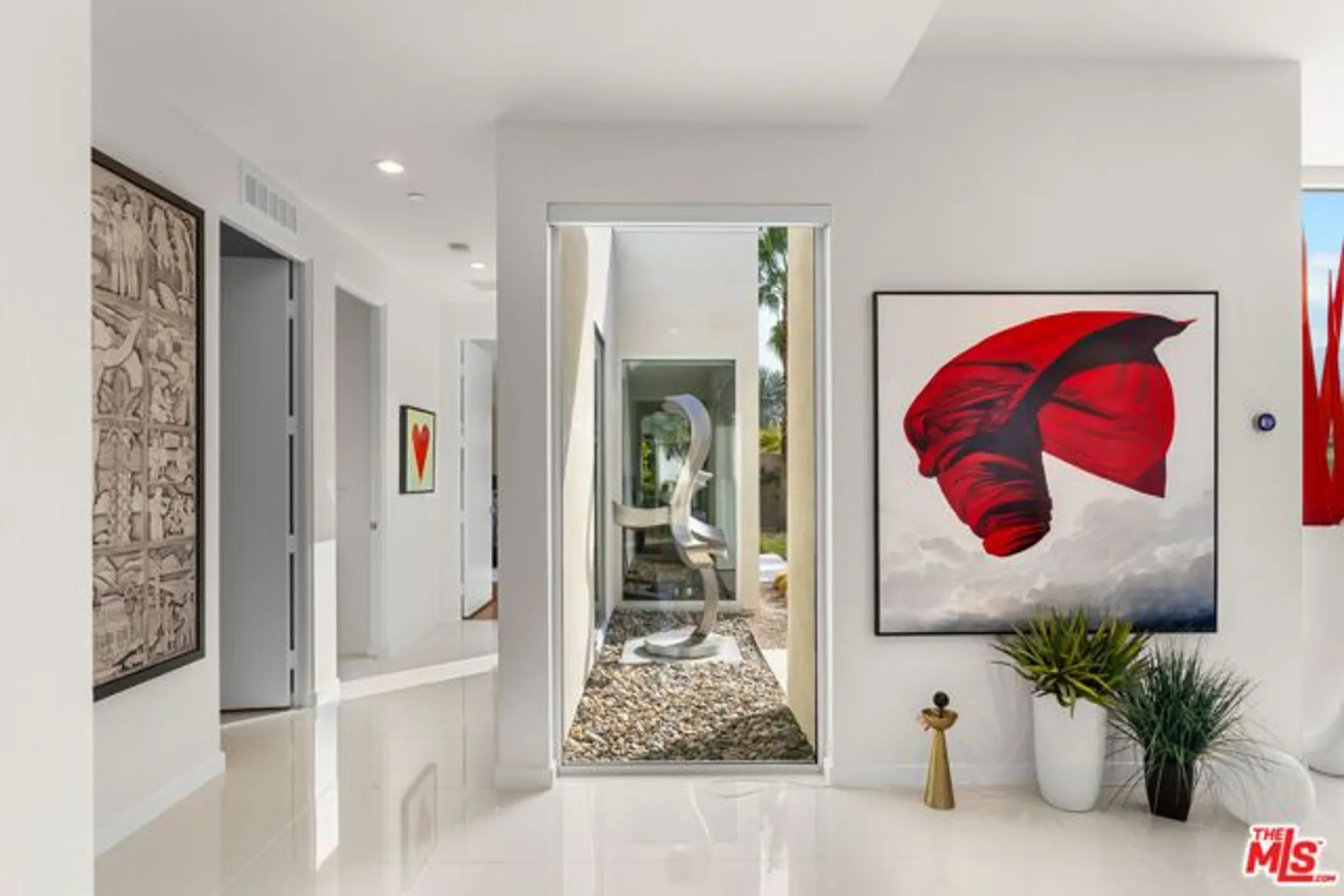 Property Slideshow image 8 of 60 | 4304 vantage ln, Palm Springs, CA, 92262