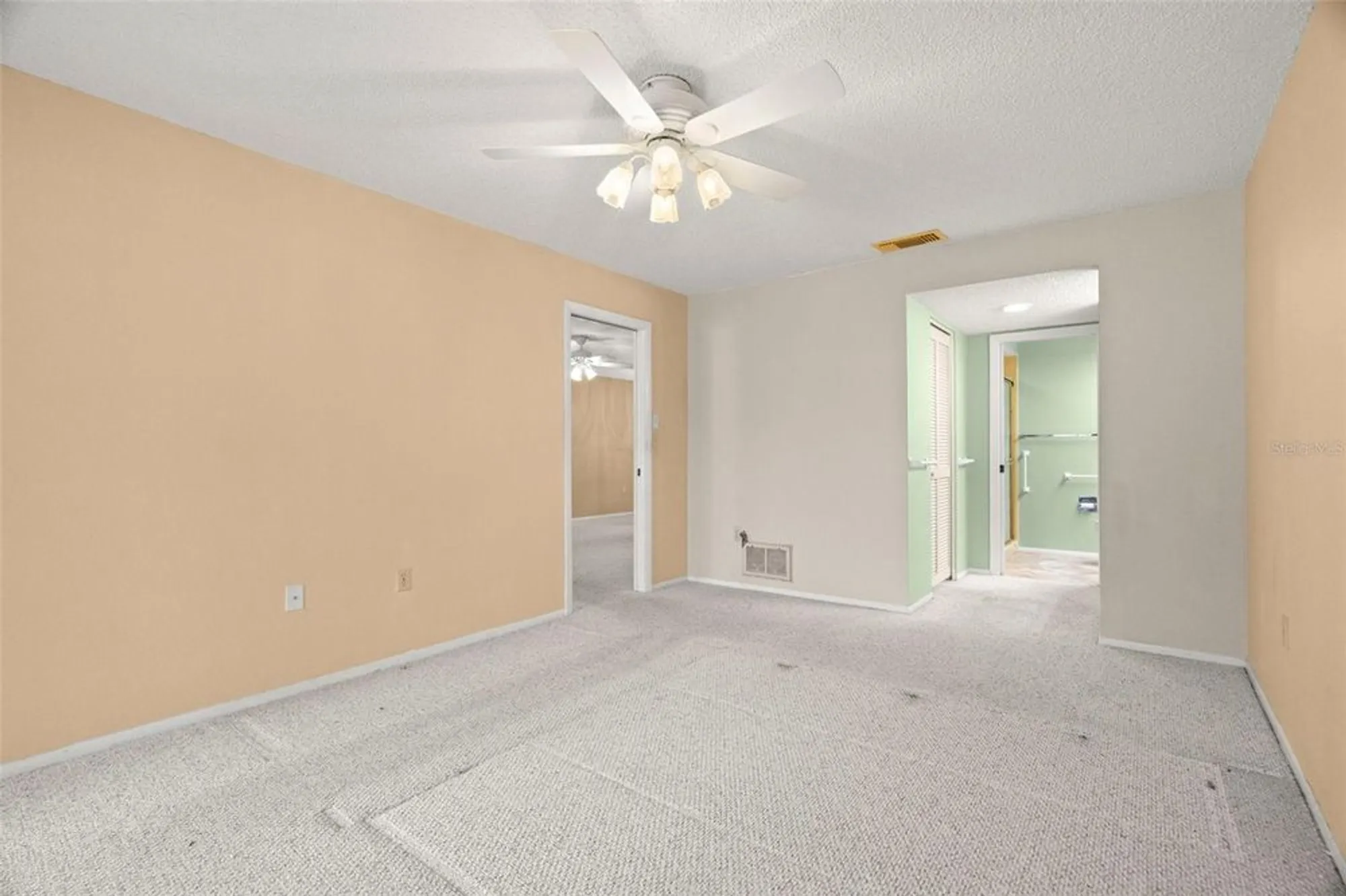 Property Slideshow image 23 of 39 | 8111 braddock cir 6, Port Richey, FL, 34668