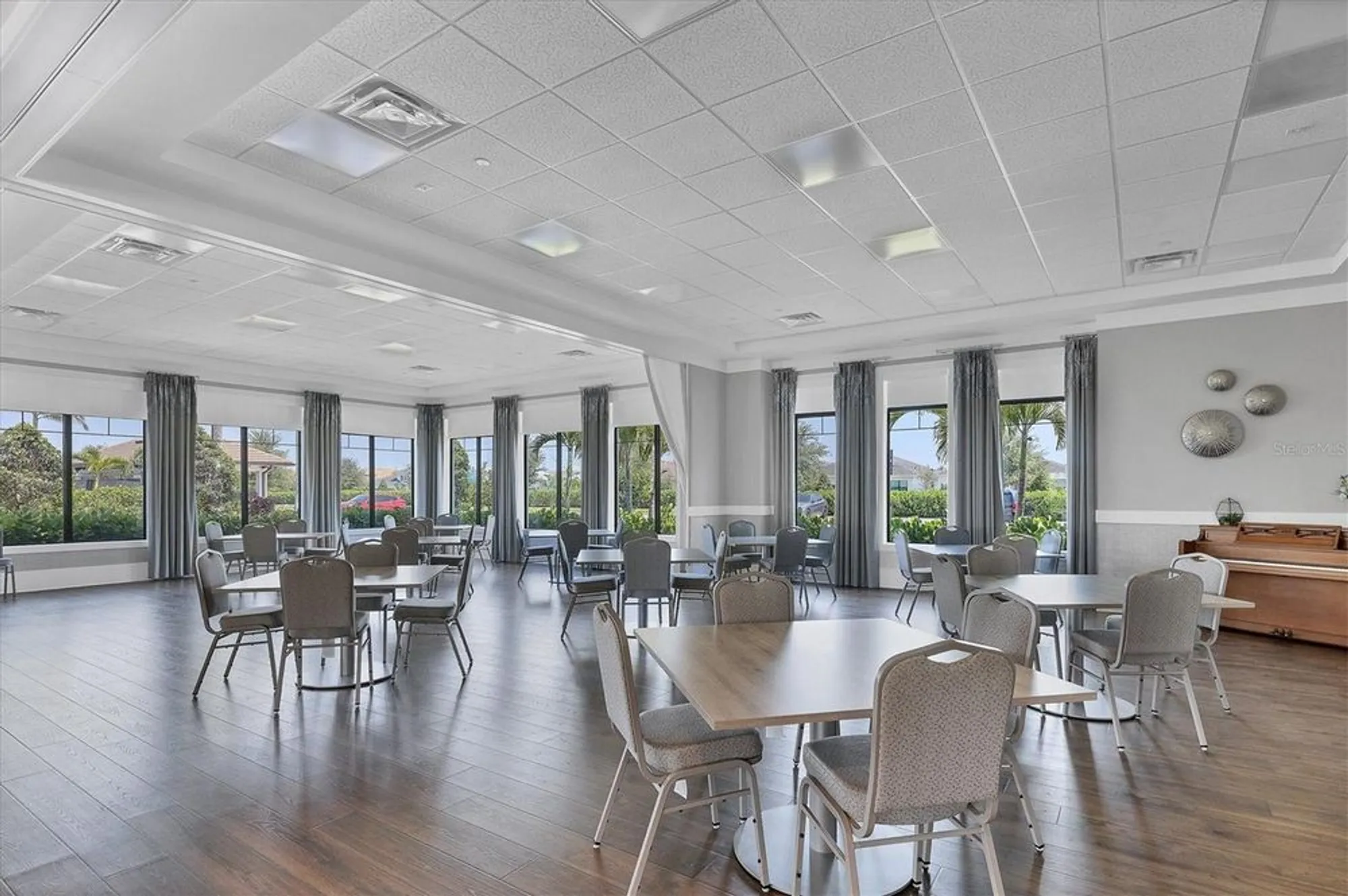 Property Slideshow image 47 of 60 | 4947 surfside cir, Bradenton, FL, 34211