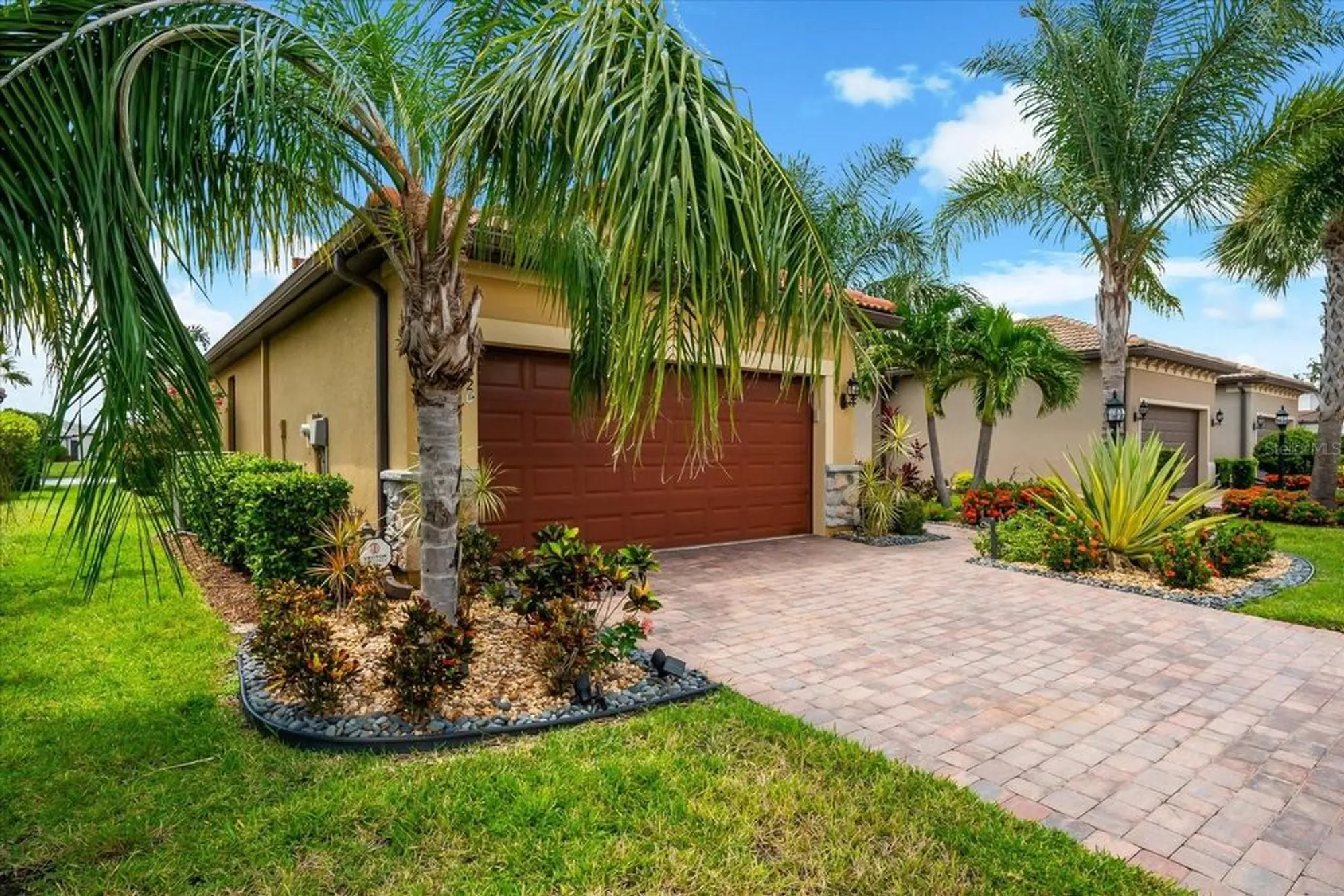 Property Slideshow image 5 of 98 | 7612 kirkland cv, Bradenton, FL, 34202