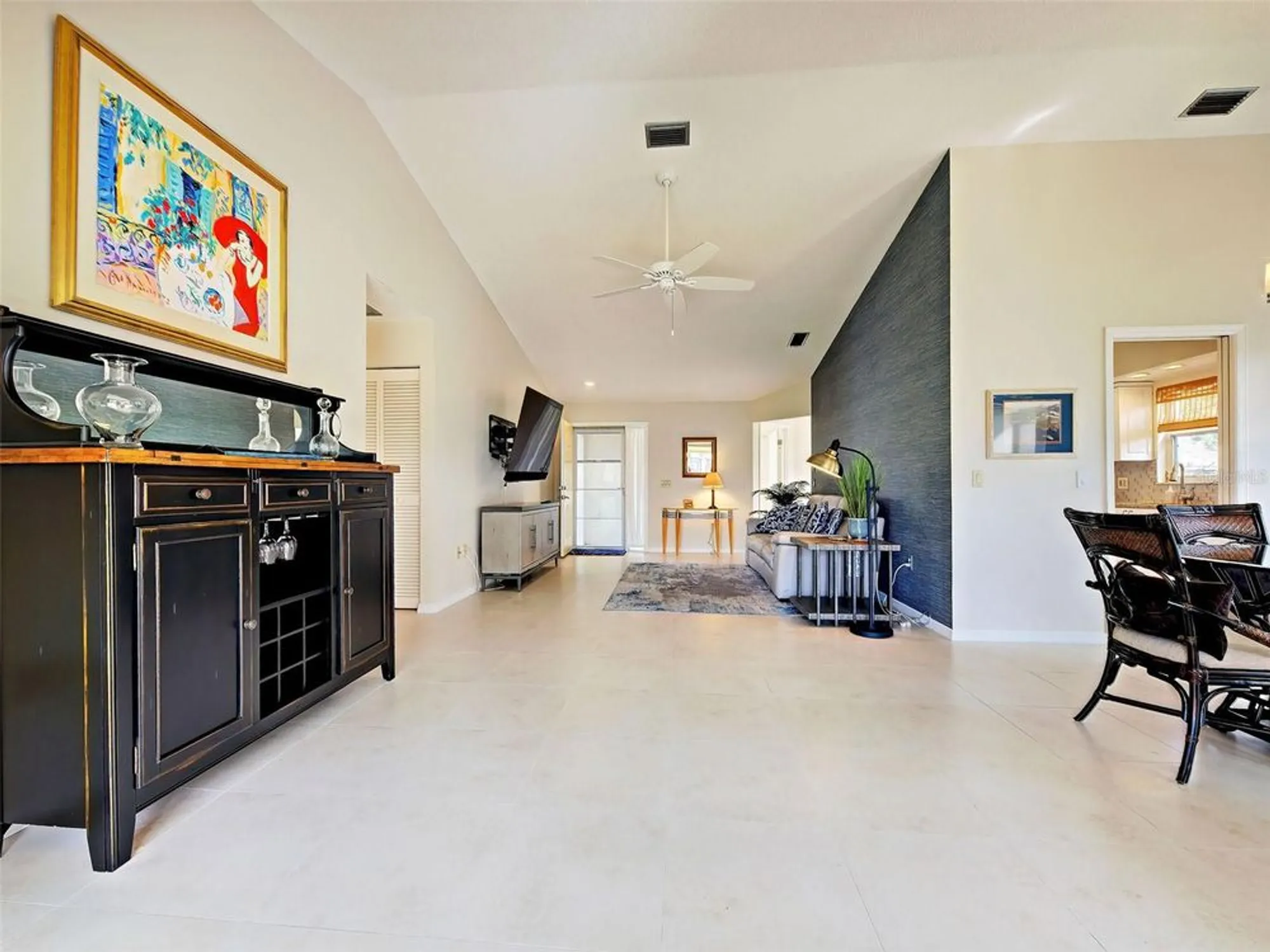 Property Slideshow image 9 of 47 | 166 southampton pl 348, Venice, FL, 34293
