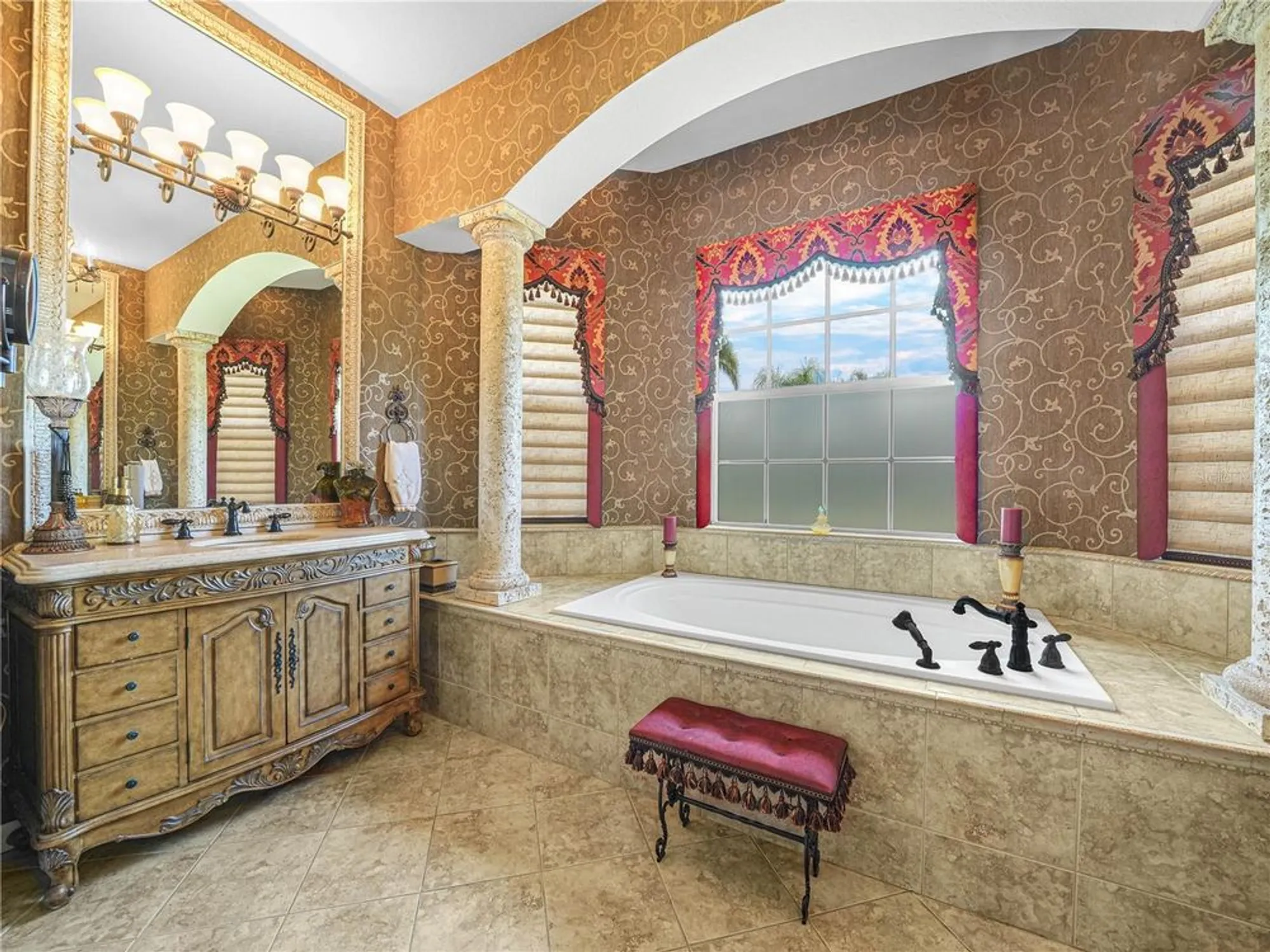 Property Slideshow image 34 of 72 | 5200 pebble beach blvd, Winter Haven, FL, 33884