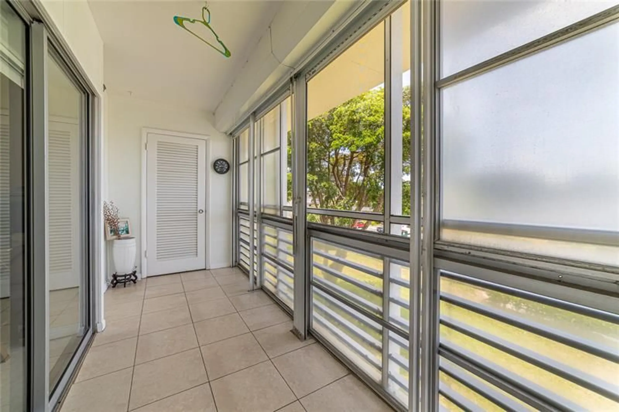 Property Slideshow image 12 of 35 | 2721 garden dr 310, Lake Worth, FL, 33461