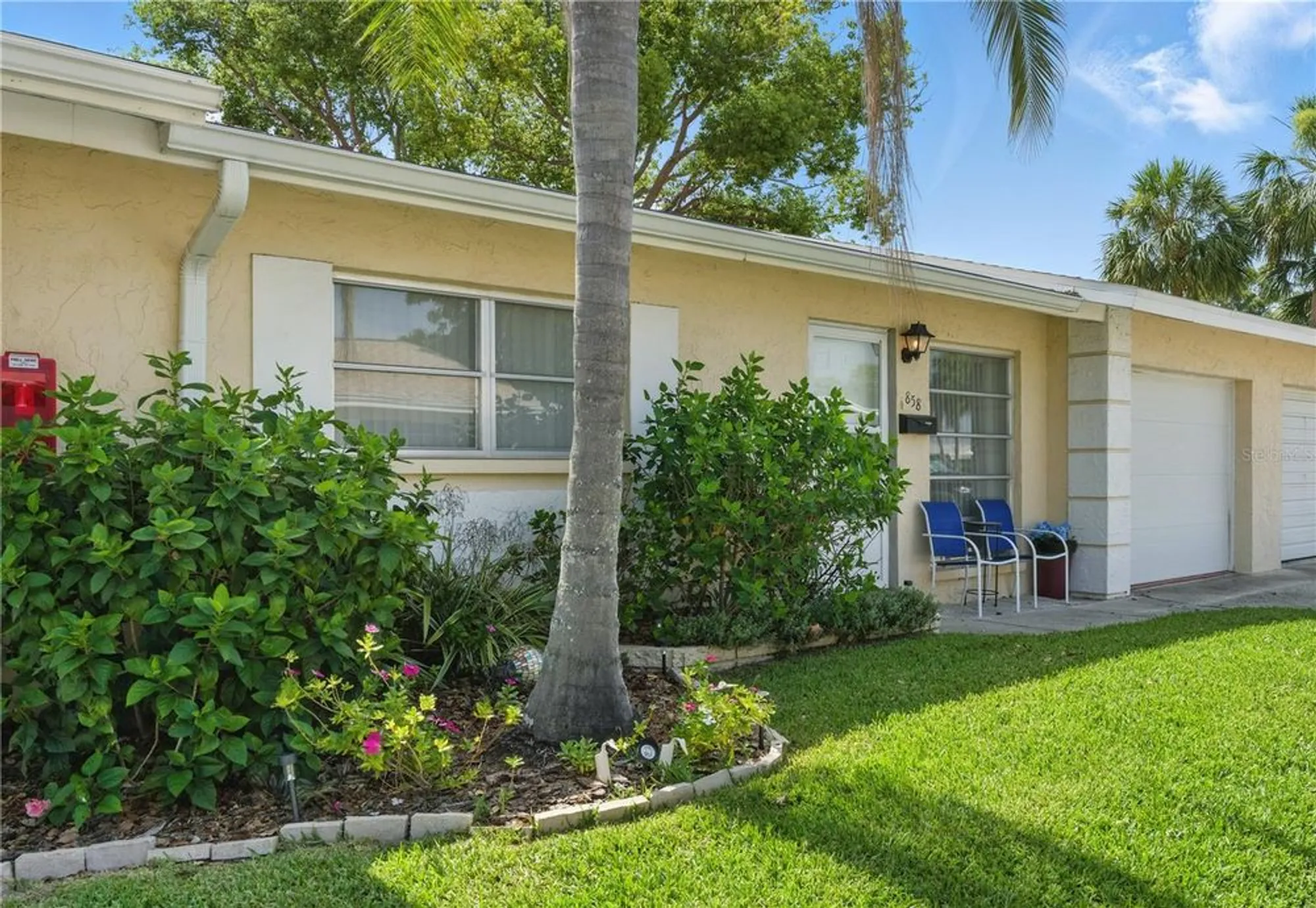 Property Slideshow image 7 of 36 | 858 cambridge ct # 858, Dunedin, FL, 34698