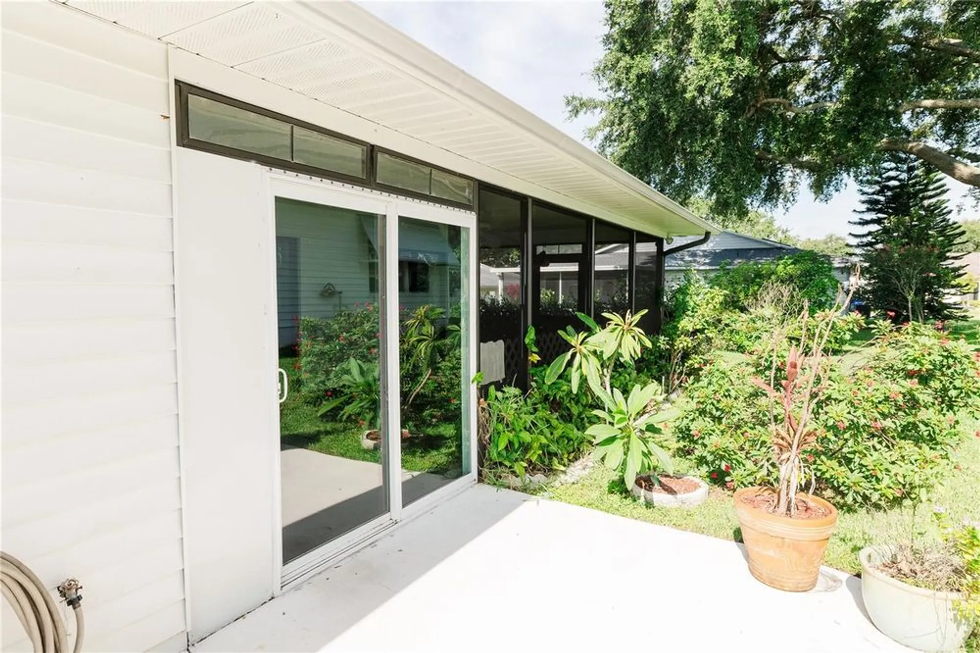 Property Slideshow image 5 of 41 | 3130 prairie dunes cir, Lakeland, FL, 33810