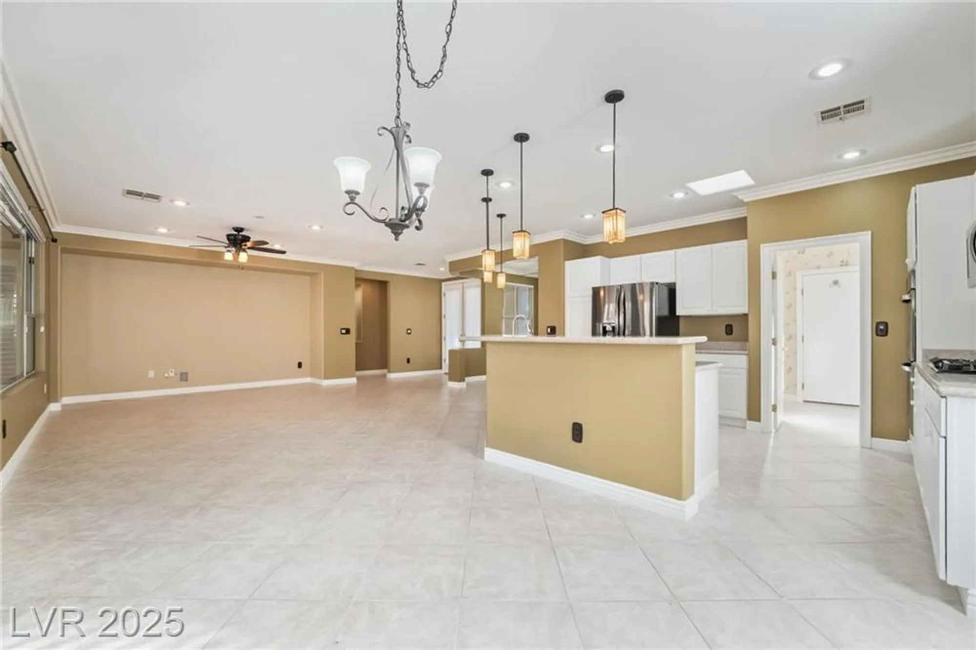 Property Slideshow image 13 of 41 | 4151 agosta luna pl, Las Vegas, NV, 89135